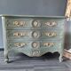 Commode patinée style louis xv