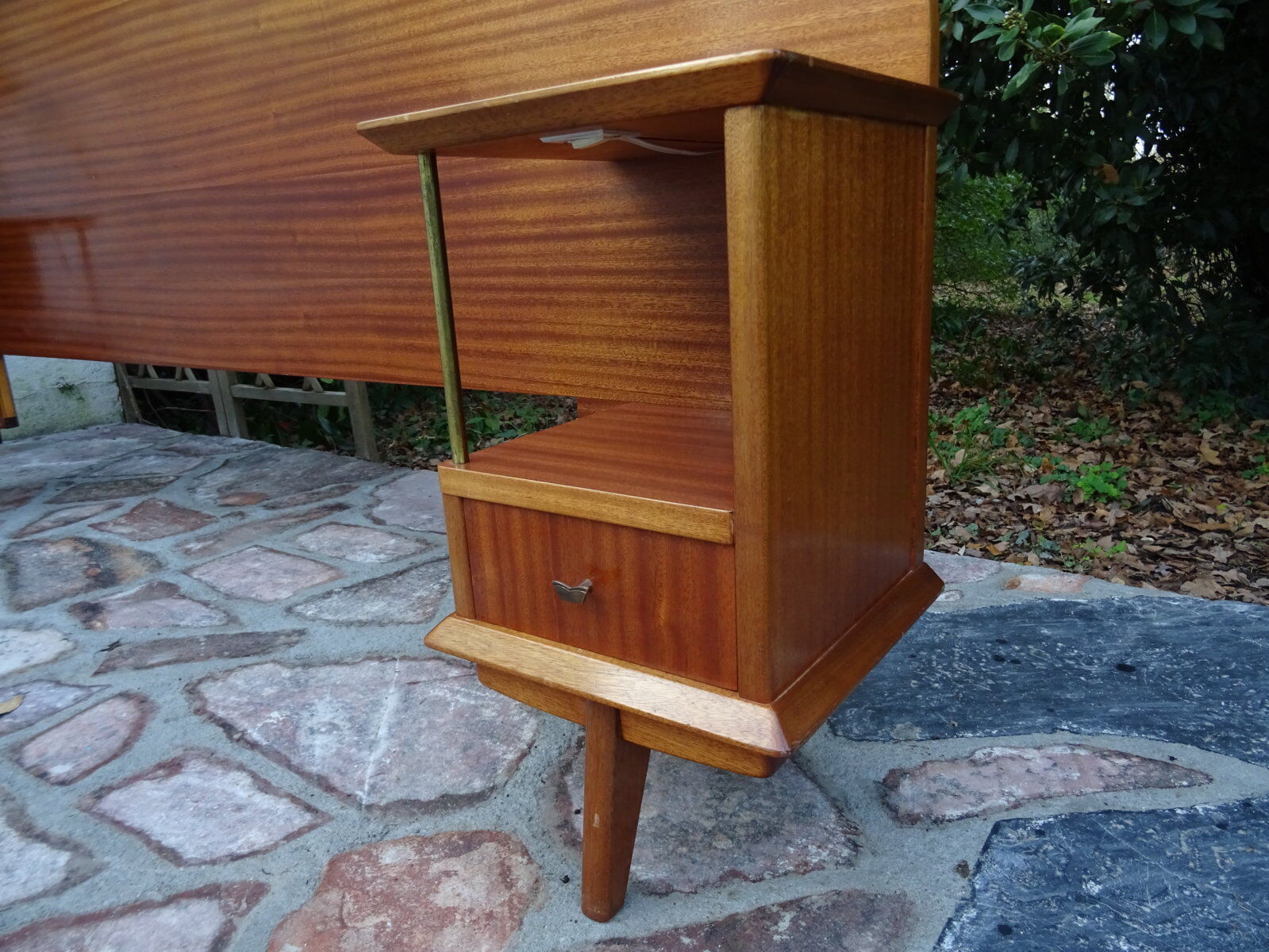 Double teak headof with bedside