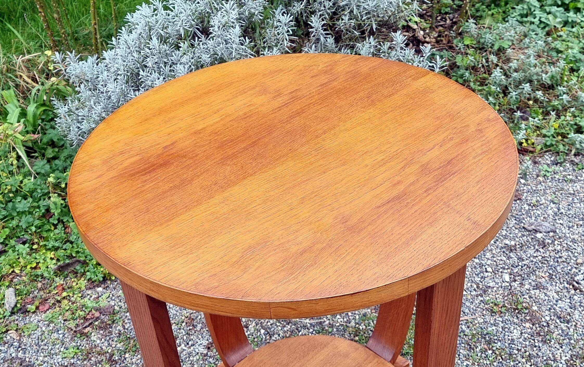 Art Deco pedestal table from the 30s/40s