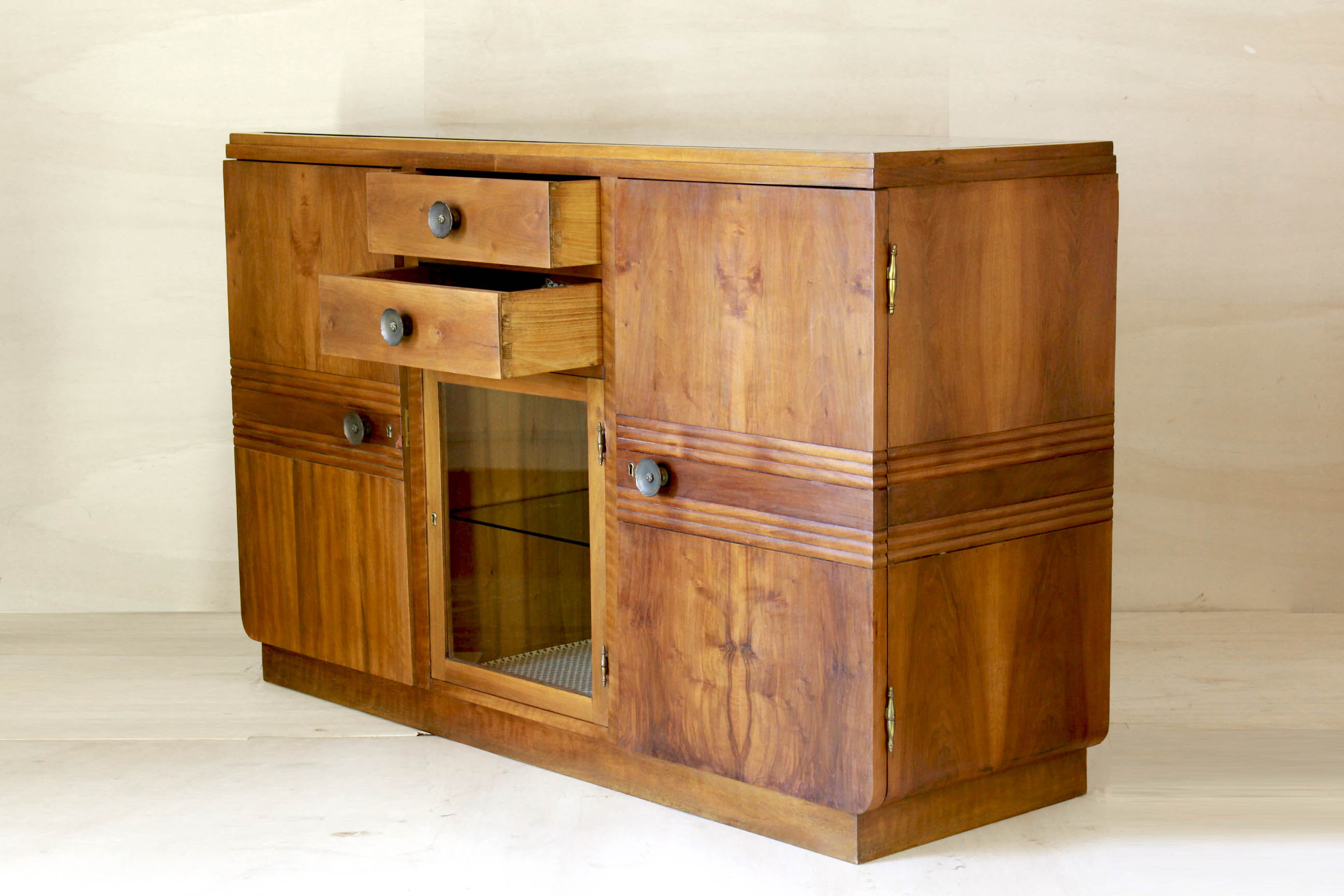 1930s walnut credenza in art deco style
