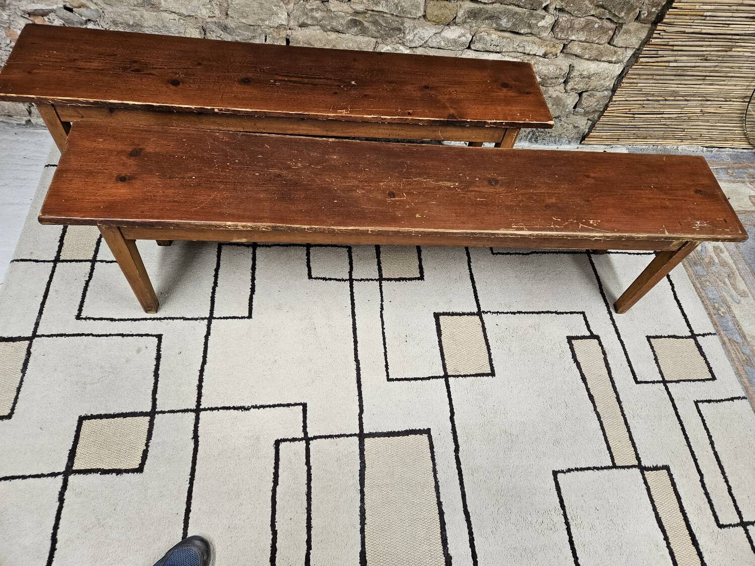 Lot deux bancs de ferme sapin vintage