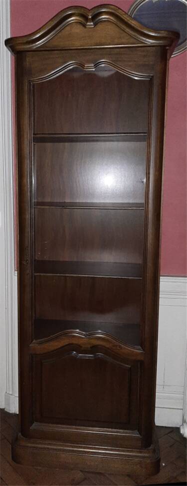 Classic style showcase in varnished wood