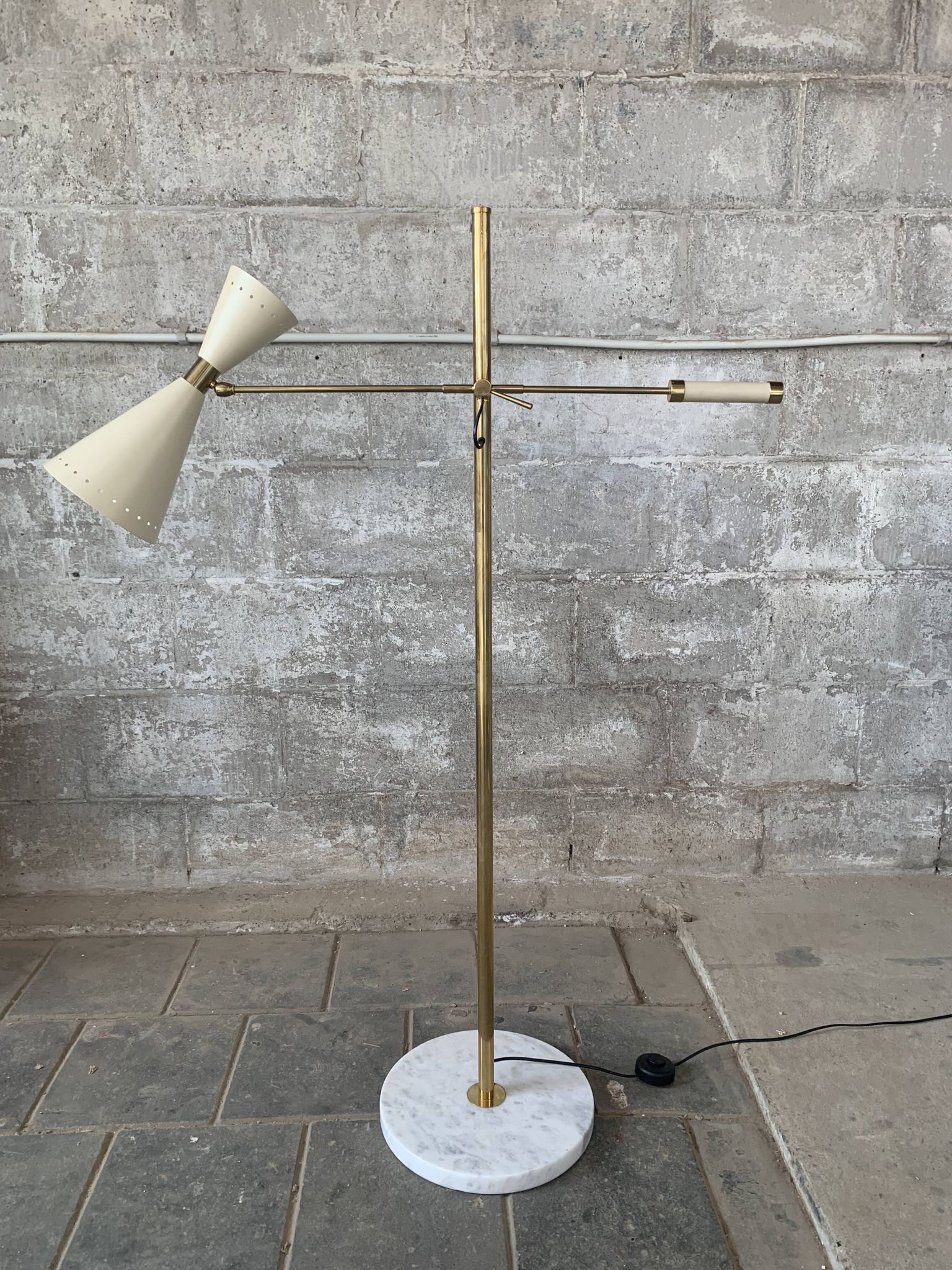 Midcentury brass and marble diablo floor lamp, Italy 1960s