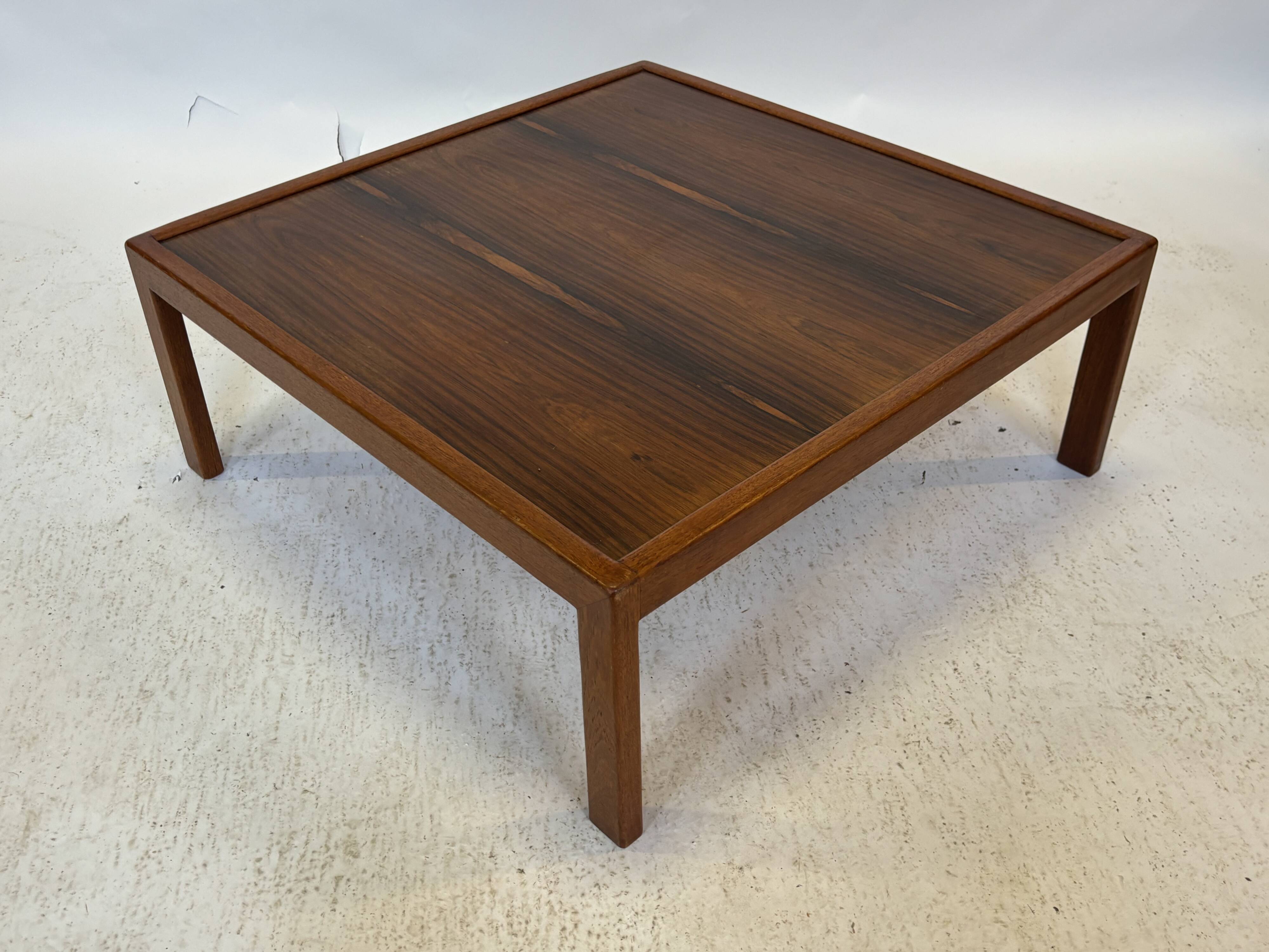 Vintage coffee table rosewood 70's design minimalist