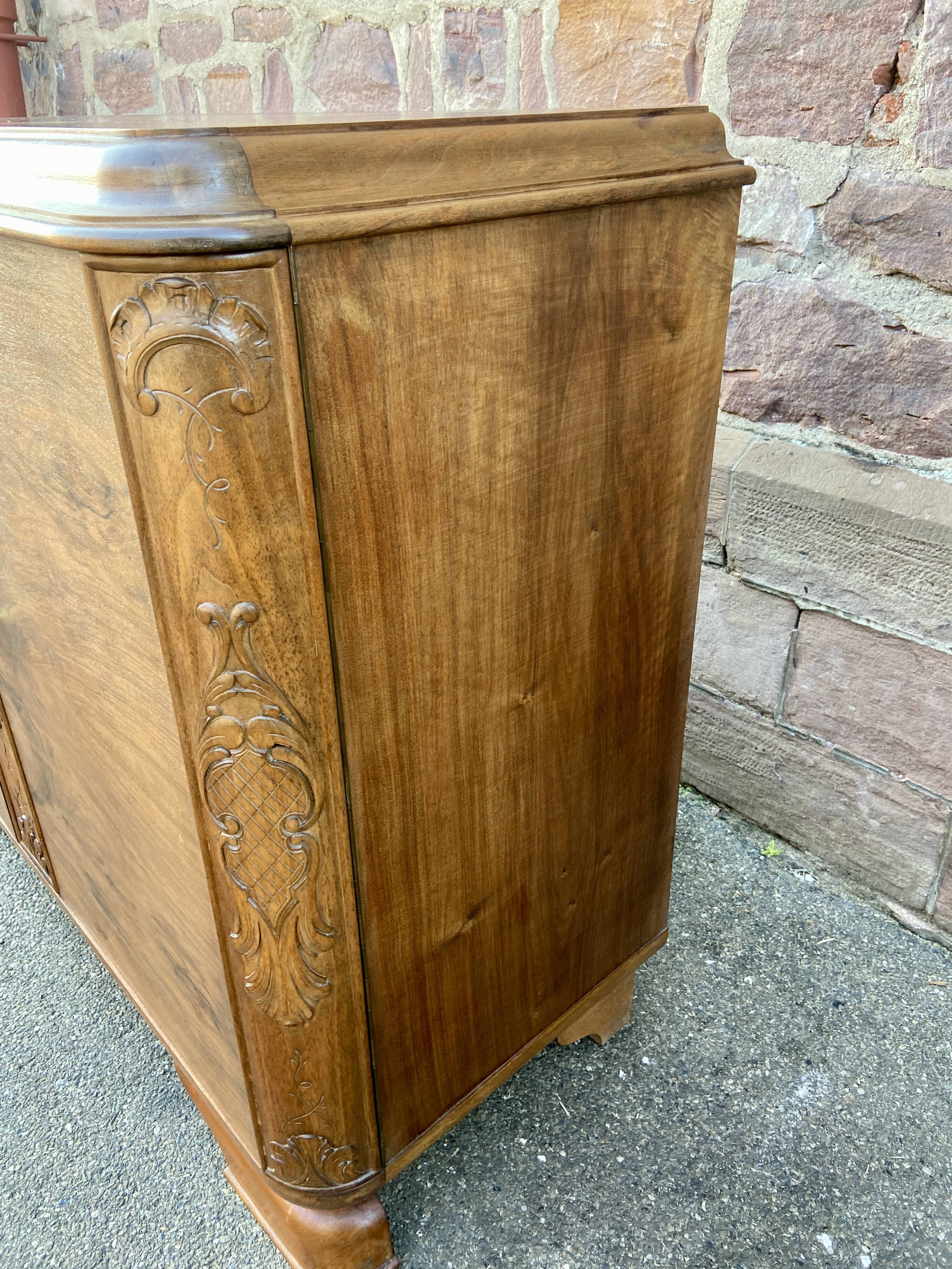 Buffet Art Deco walnut 1950