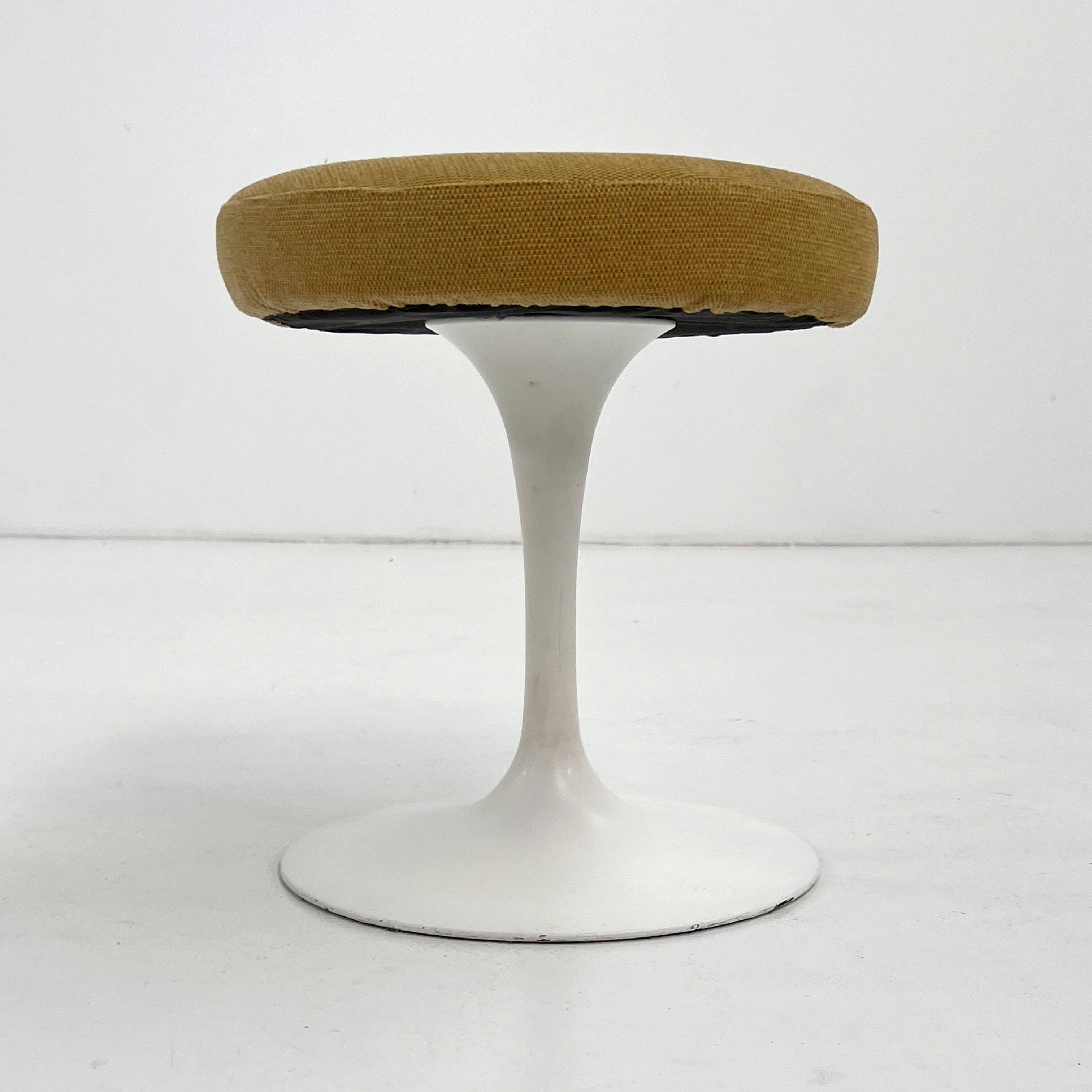 Tulip swivel stool by Eero Saarinen for Knoll, 1960