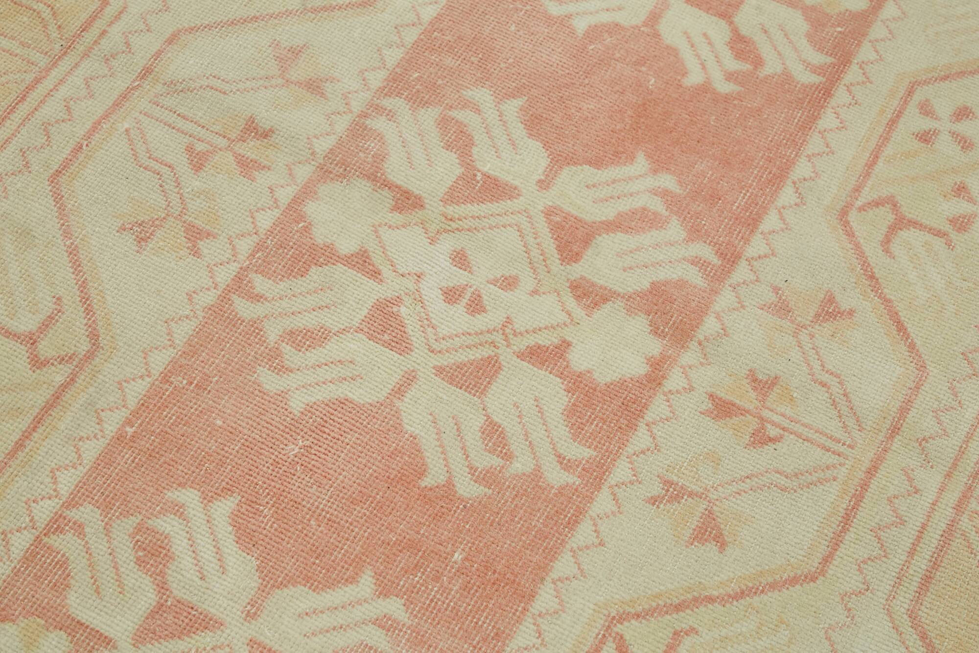 Turkish Vintage Anatolian Rug 116 cm x 212 cm