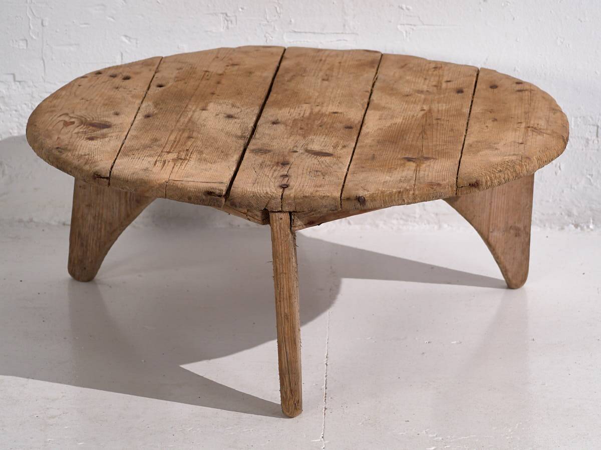 Antique round wooden table (c.1920)