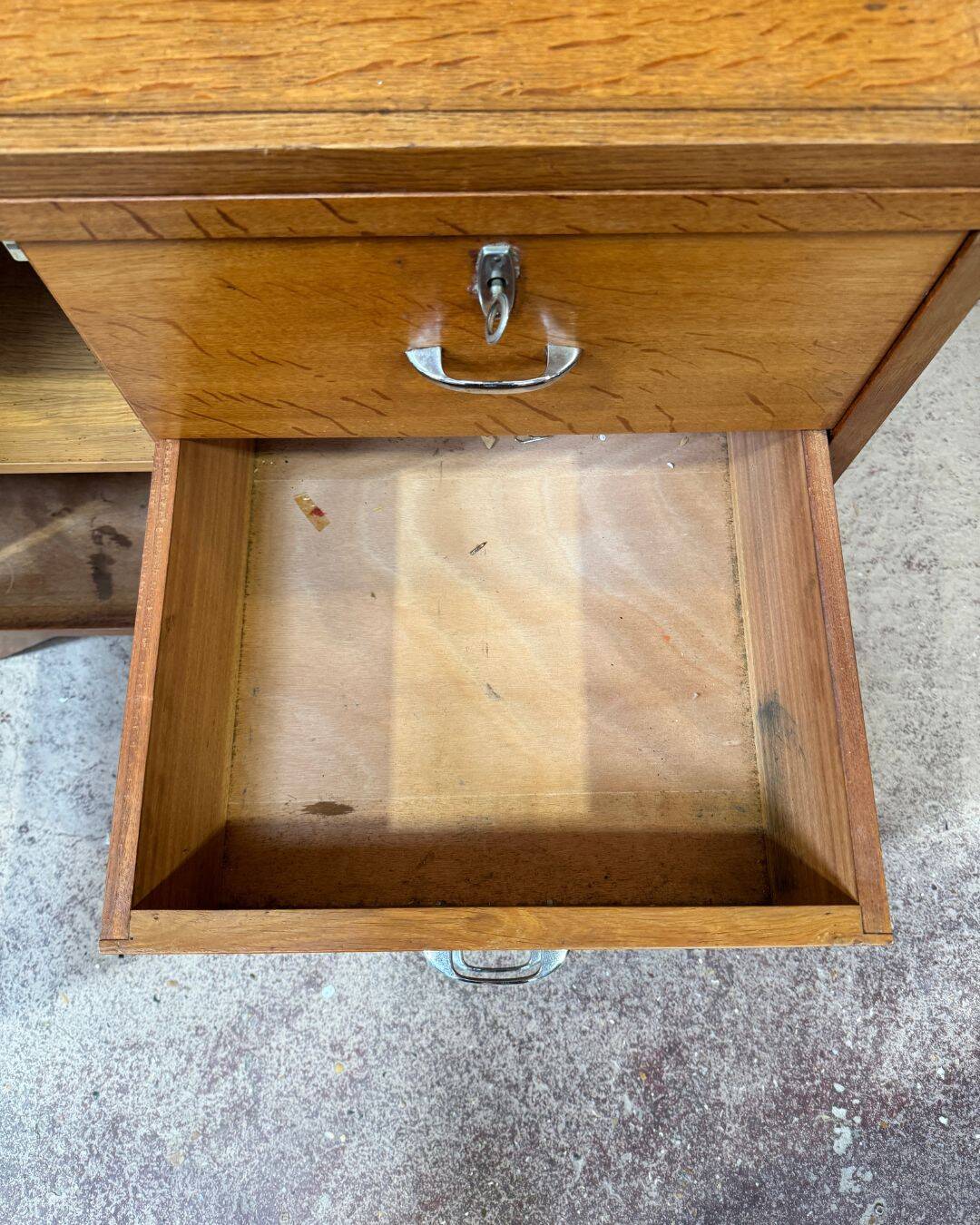 Vintage multifunctional chest of drawers