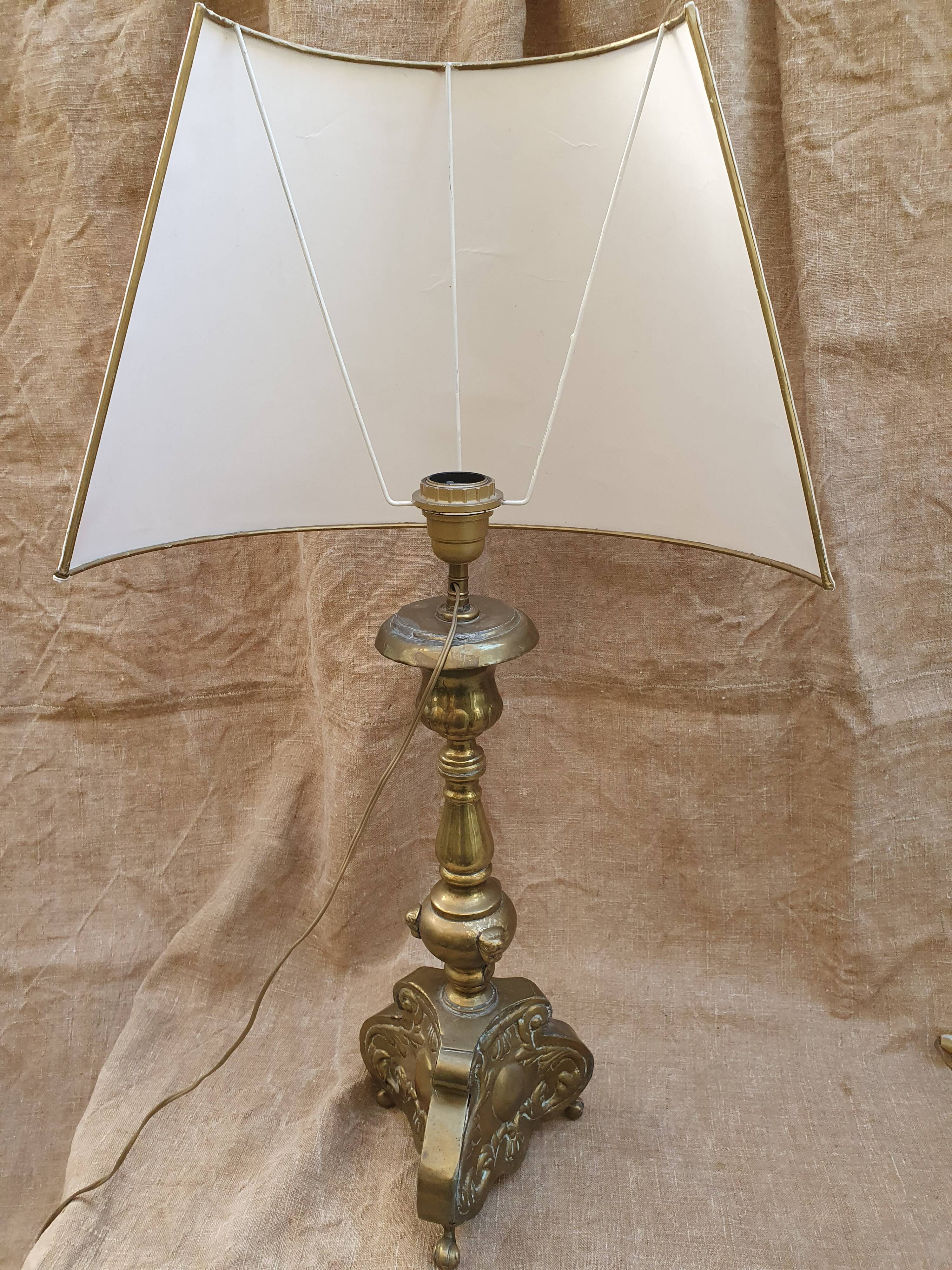 Pair of brass lamps xixème