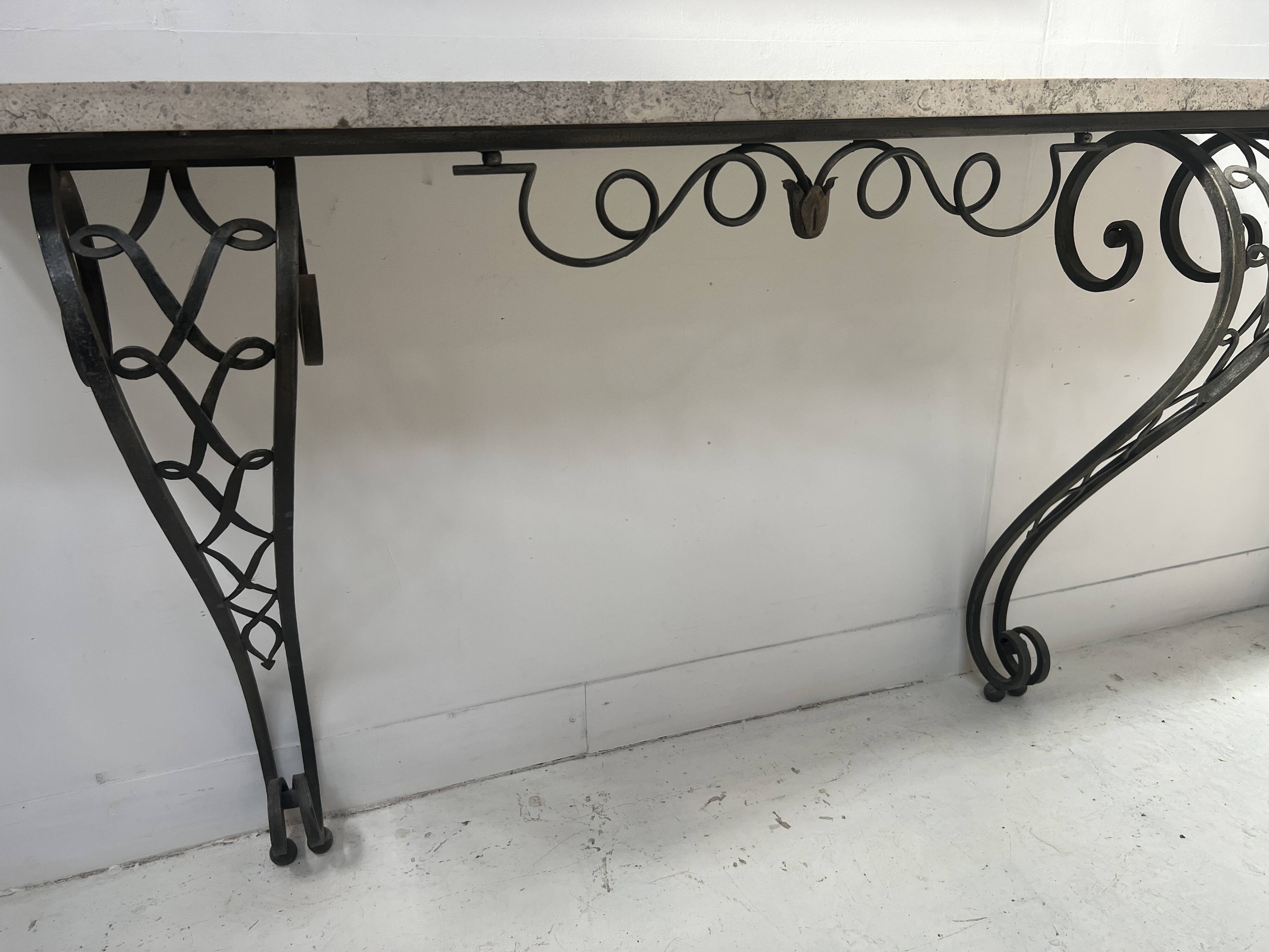 Console de style Art Déco en fer forgé martelé XX siècle