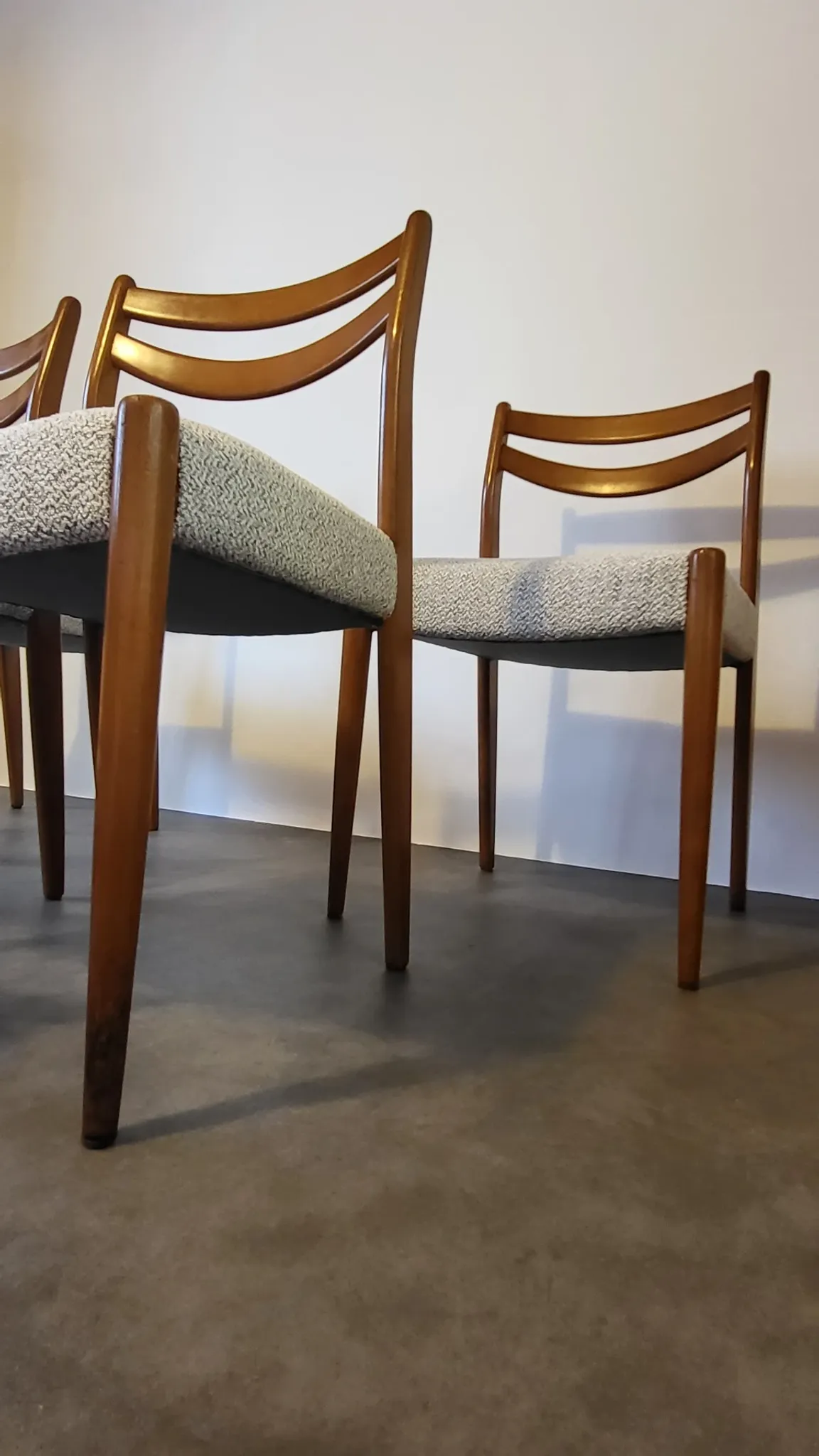 Set of 5 Scandinavian chairs from the 1960s.
