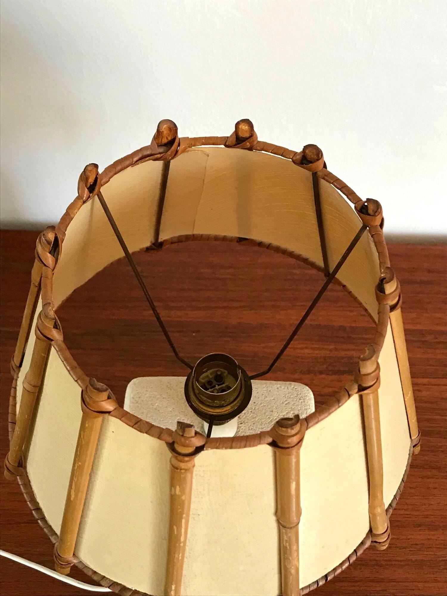 Vintage stone lamp from the Gard from the 70s