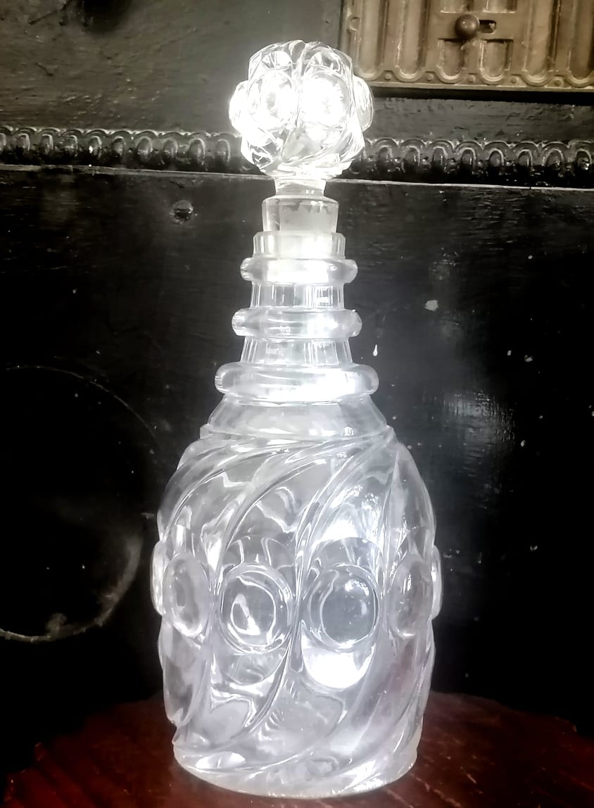 Charles X decanter with cabochons