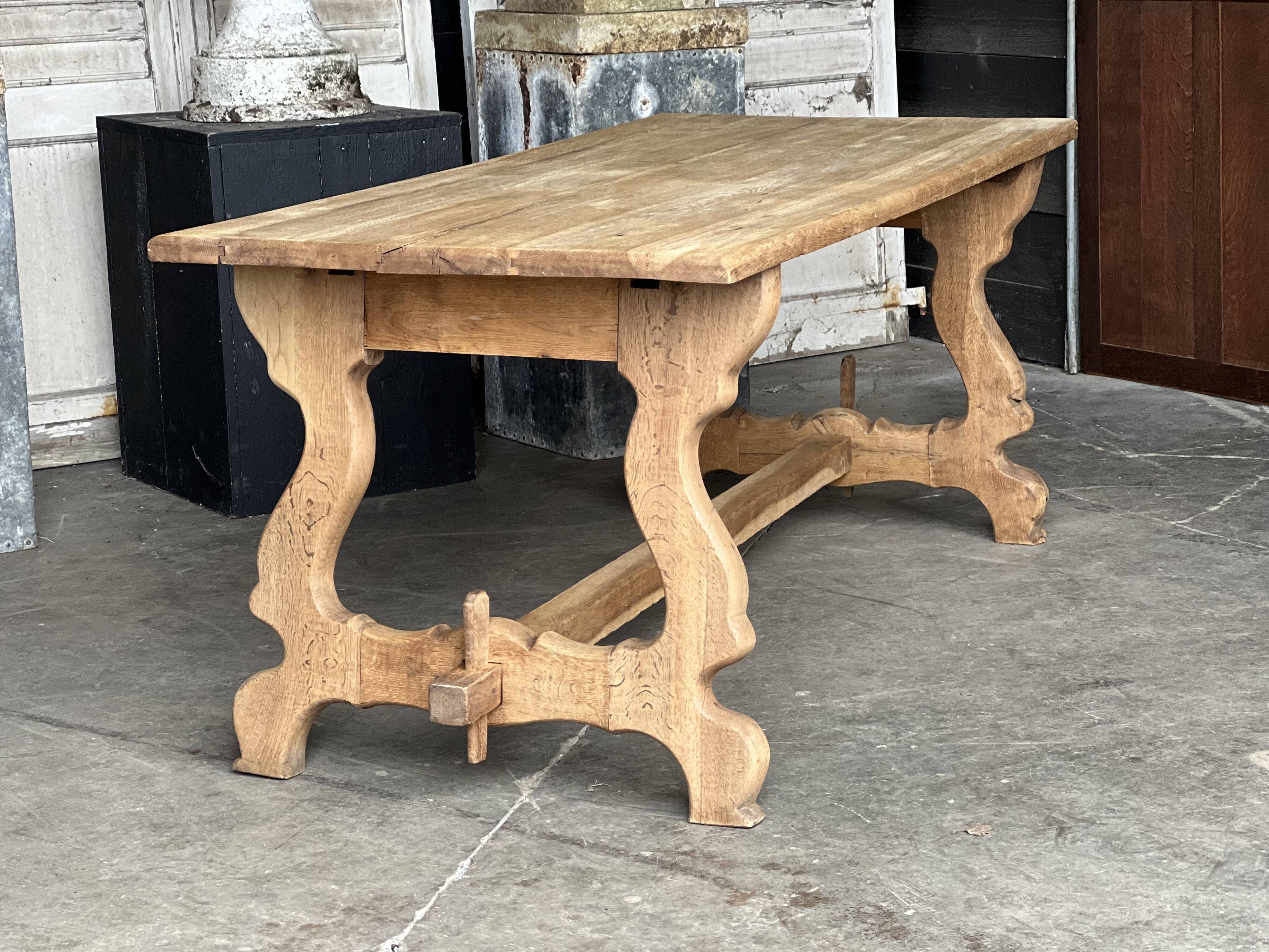 Farmhouse table