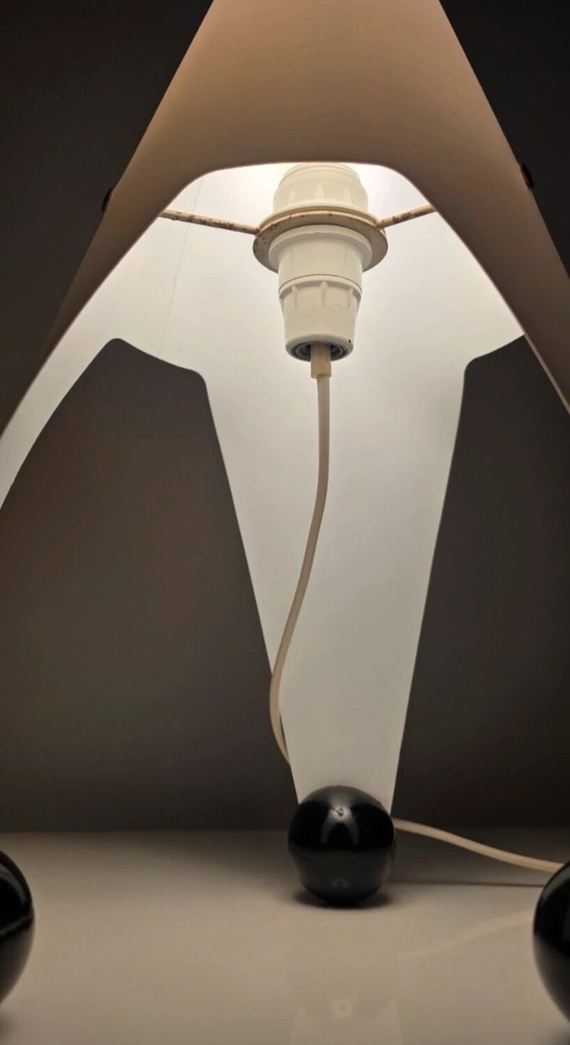 1980s tripod lamp, vintage