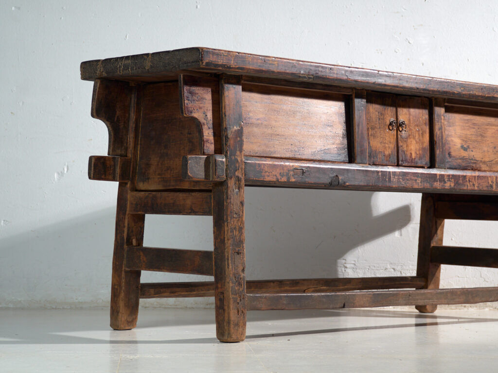 Old elm wood console – China, around 1900
