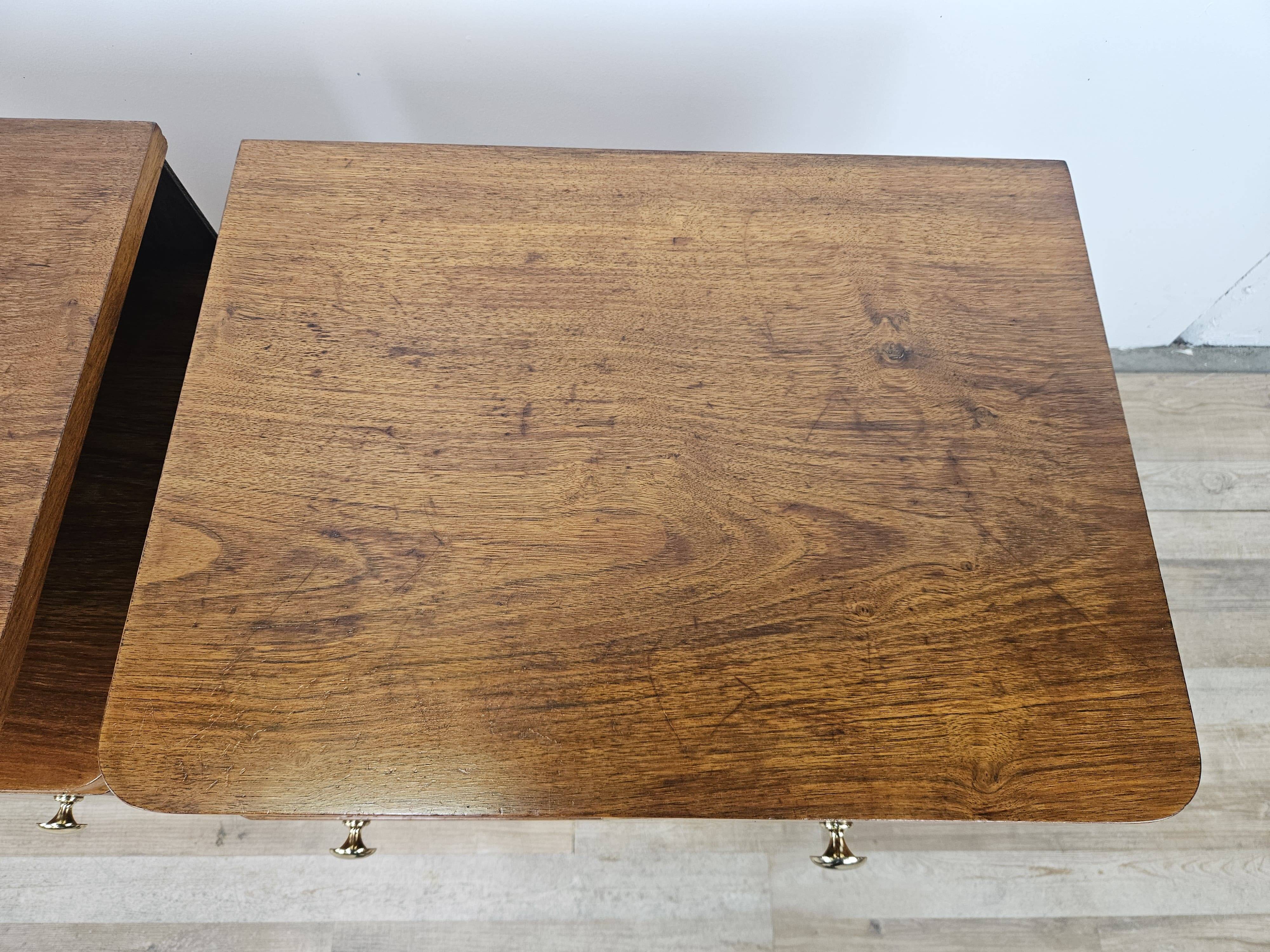 Art Decò bedside tables in walnut and brass, 1940
