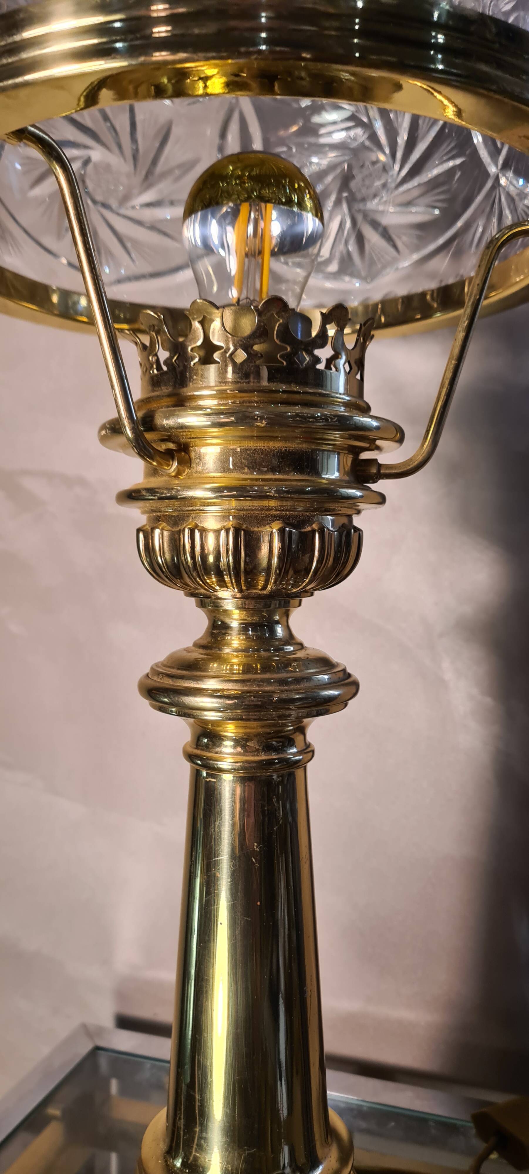 Large brass lamp with its crystal dome electricity redone in the 70s 50x22 cm