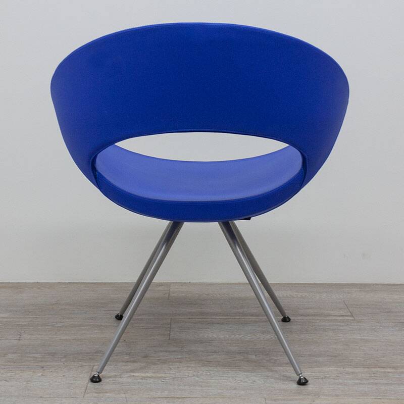 Sesta Smile armchair in Blue imitation leather