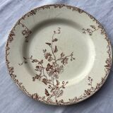 Lot de 6 assiettes  plates  anciennes variées