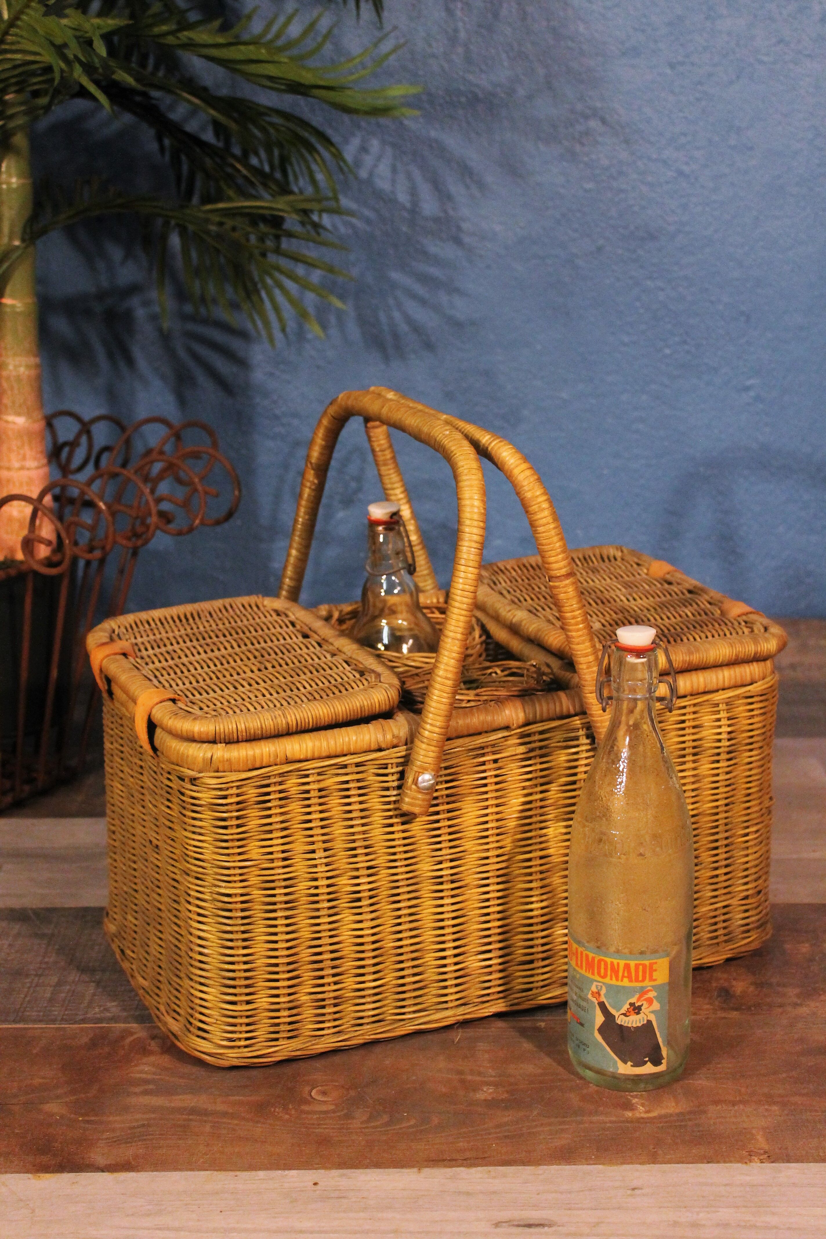 Picnic basket 1950s