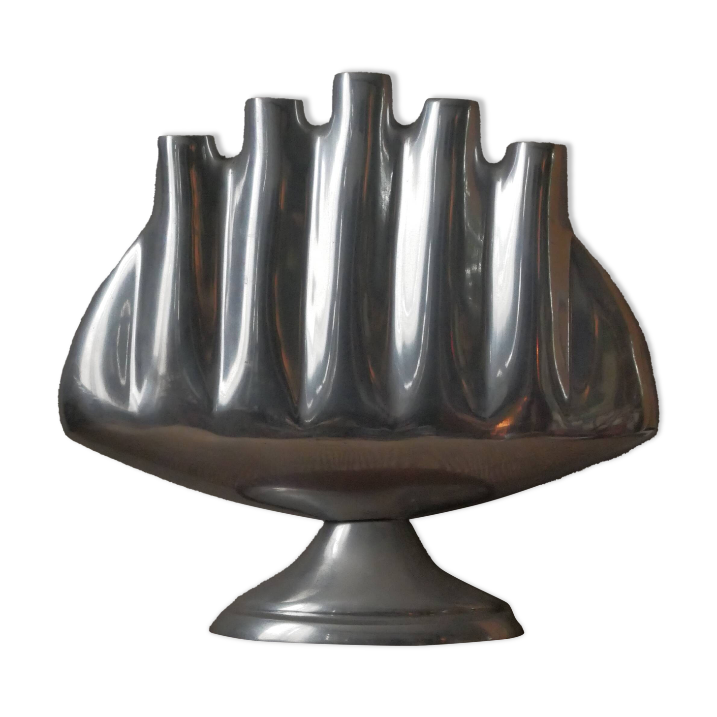 Tulip vase cast aluminum contemporary design