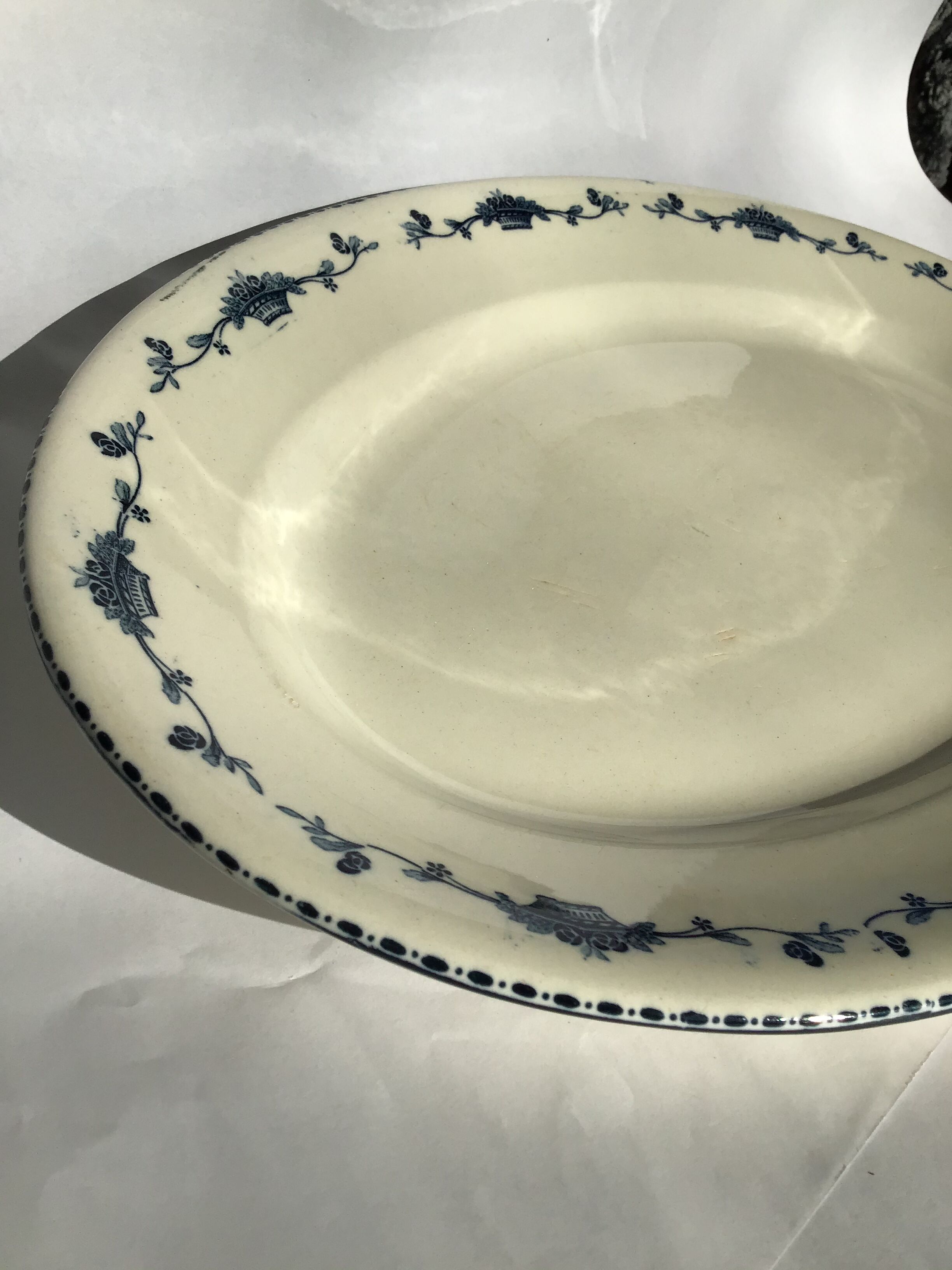 Plat oval Terre de Fer Salins