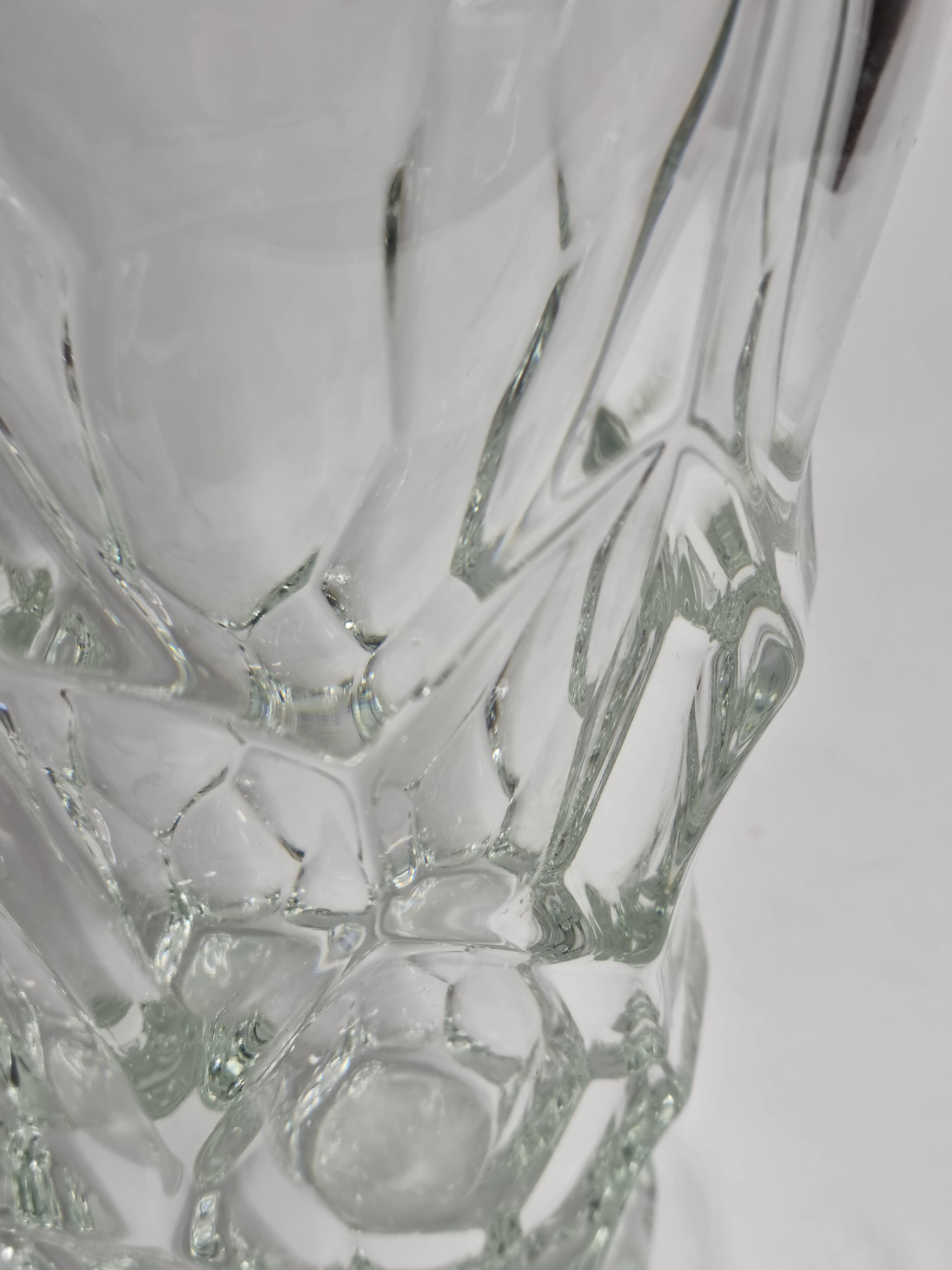 Sèvres crystal vase with rough glass pattern, 26 cm