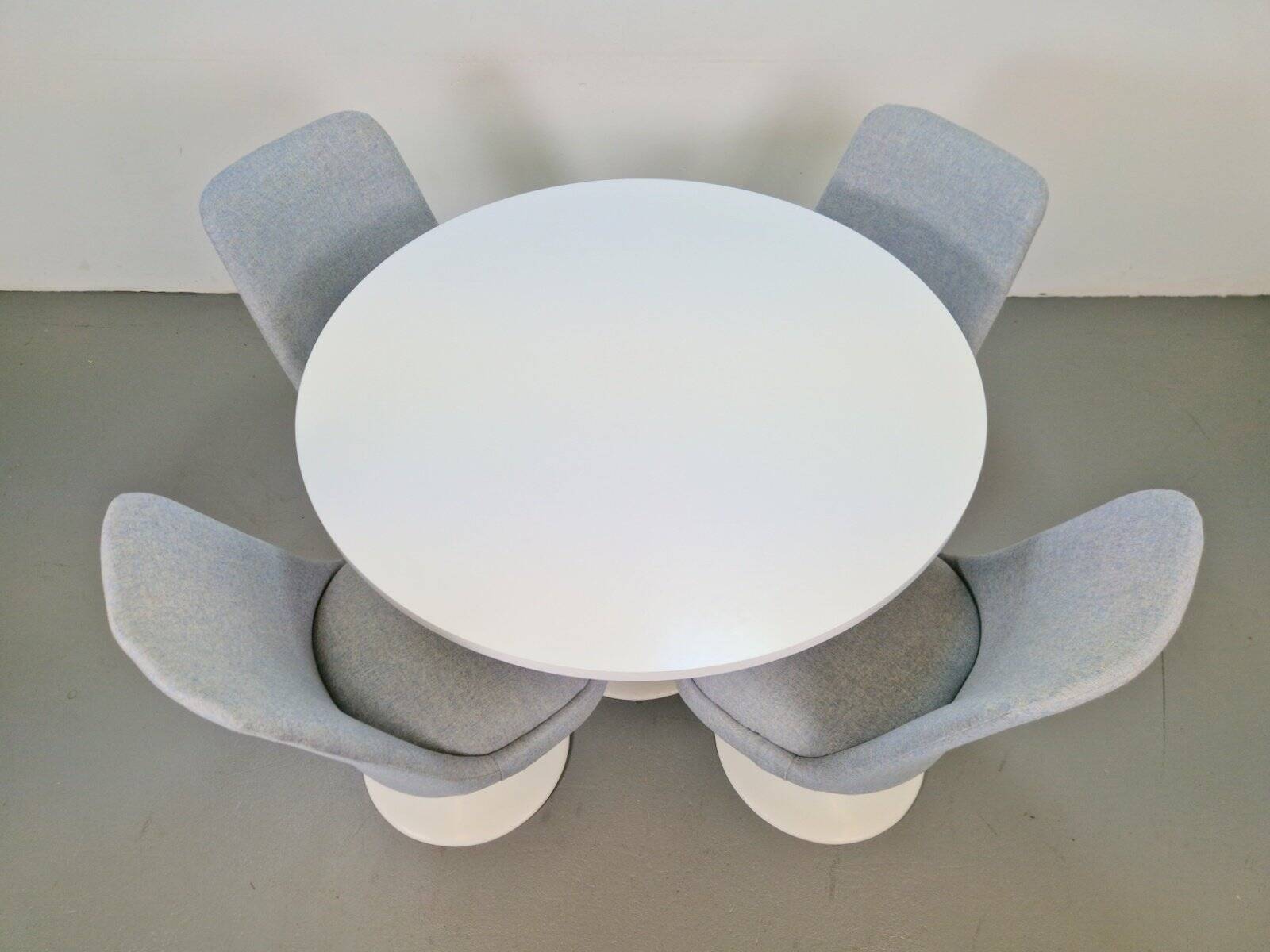 Chaises Tulipe Vintage et Table à Manger dans le style d'Eero Saarinen, années 1970, Ensemble de 5