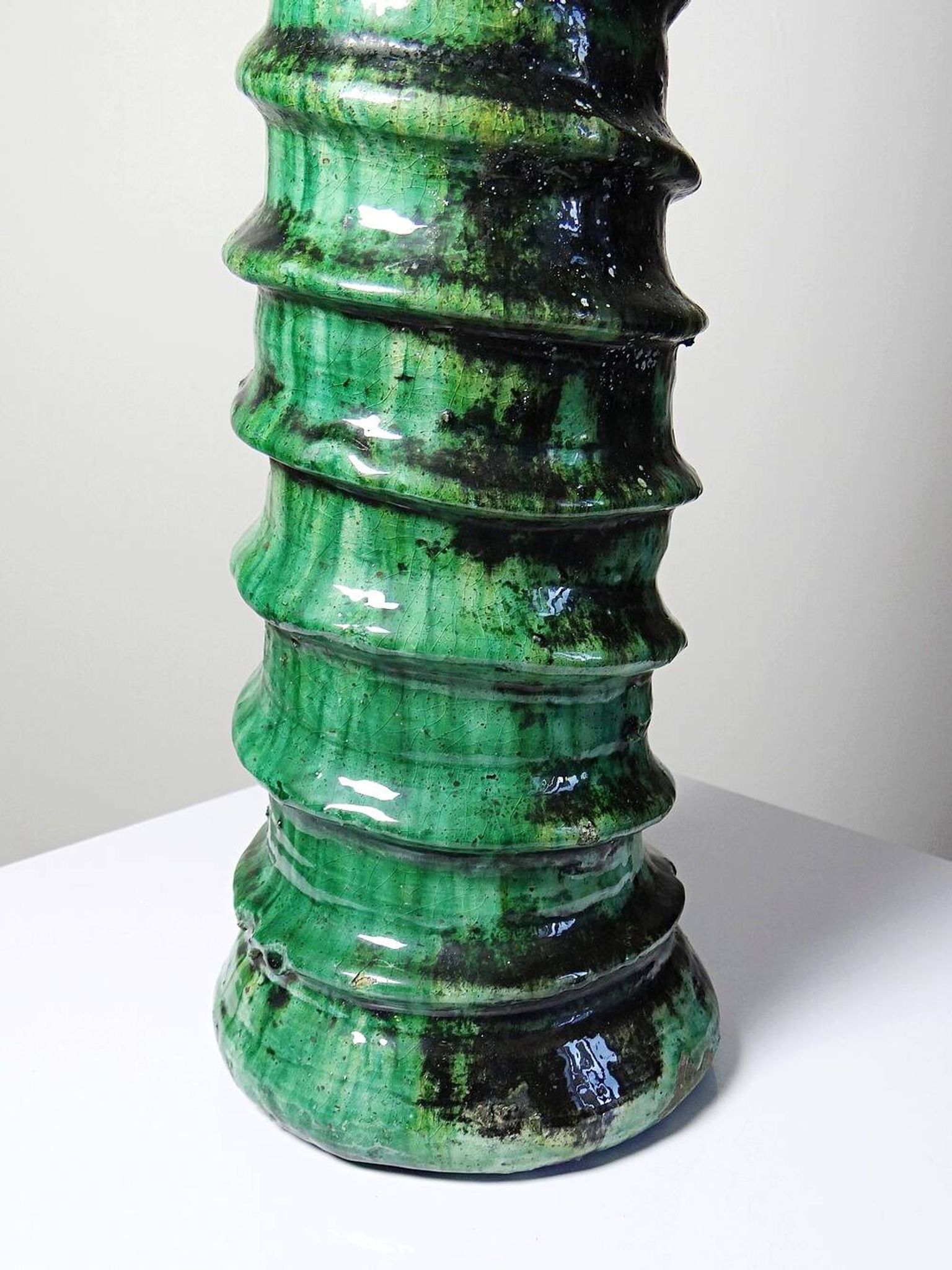 Large Tamegroute candlestick in green glazed terracotta, Morocco, 1960s-1970s.