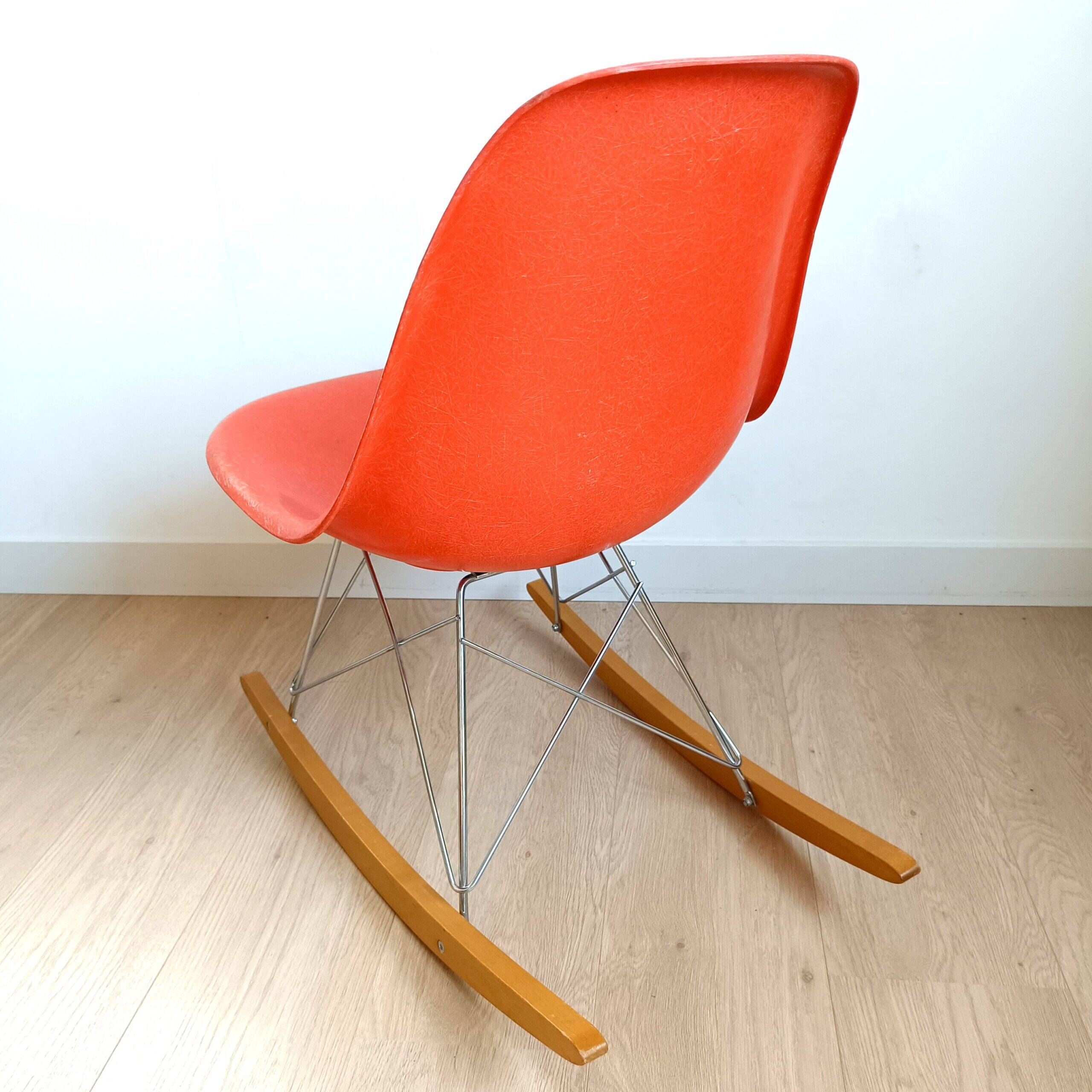 Rocking chair Eames – Vitra