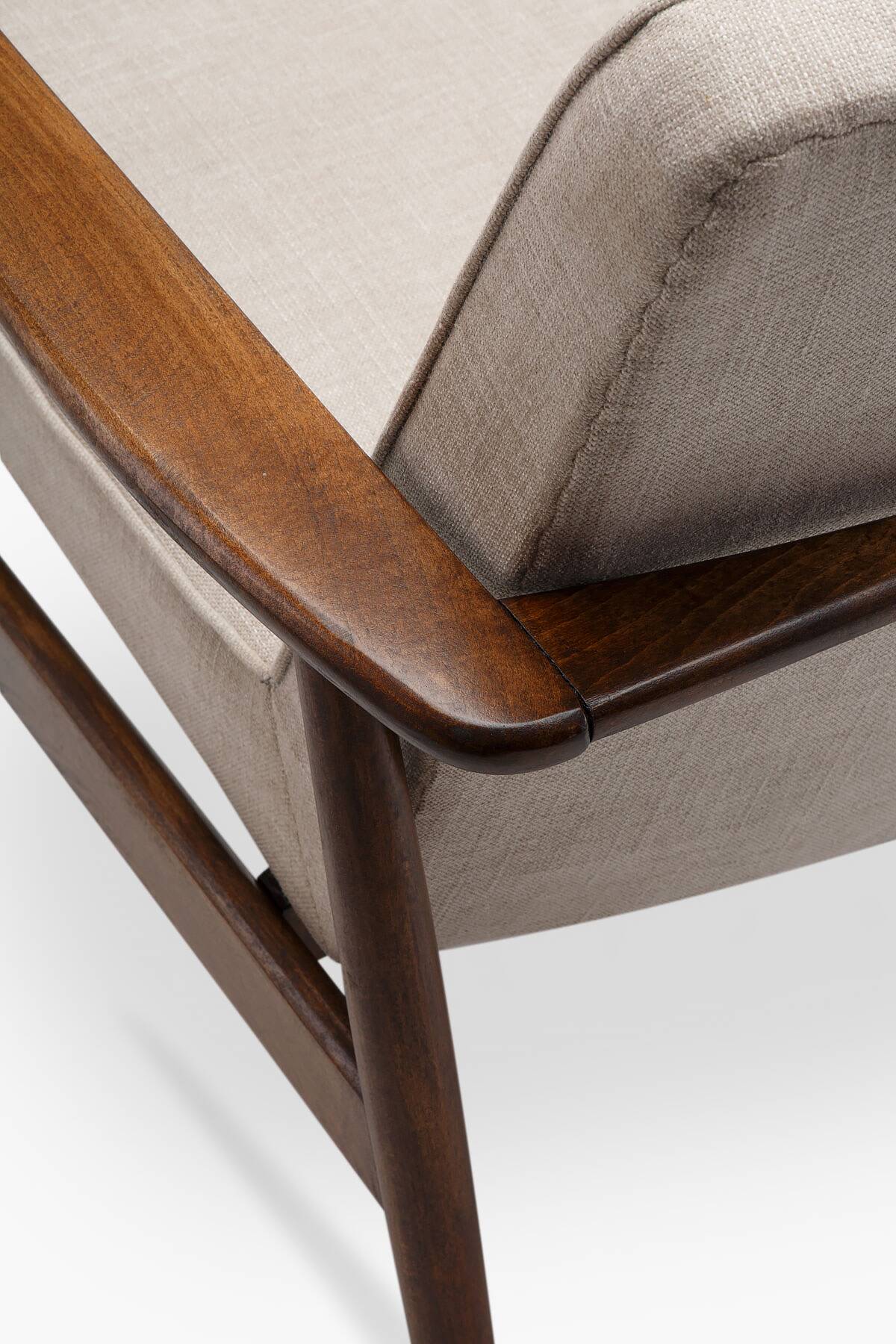 Pair of type 300-192 GFM armchairs from the 60s.