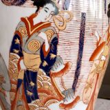 Large Chinese porcelain vase decorated with geishas and flowers, mid-19th century