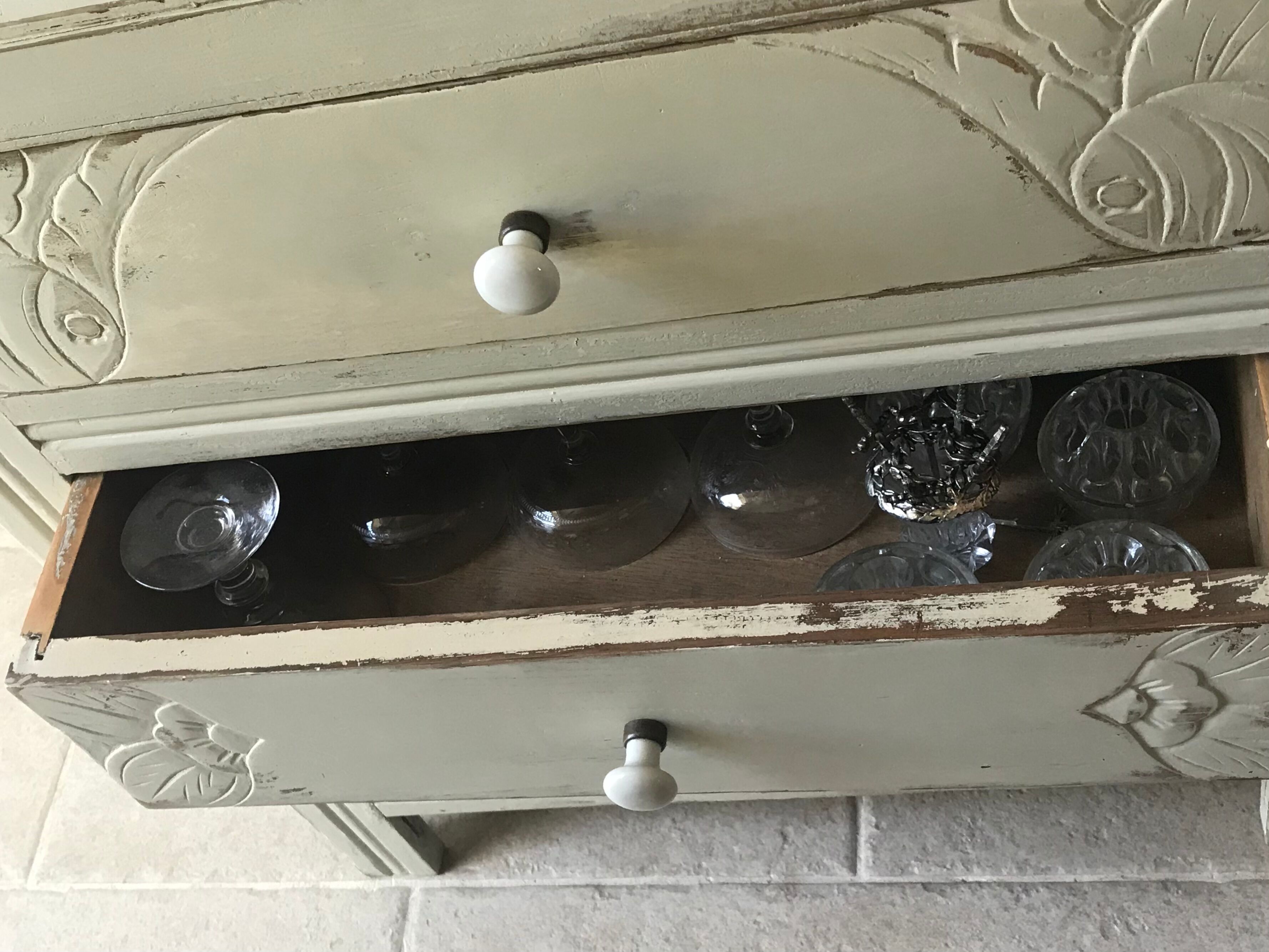 Art Deco chest of drawers