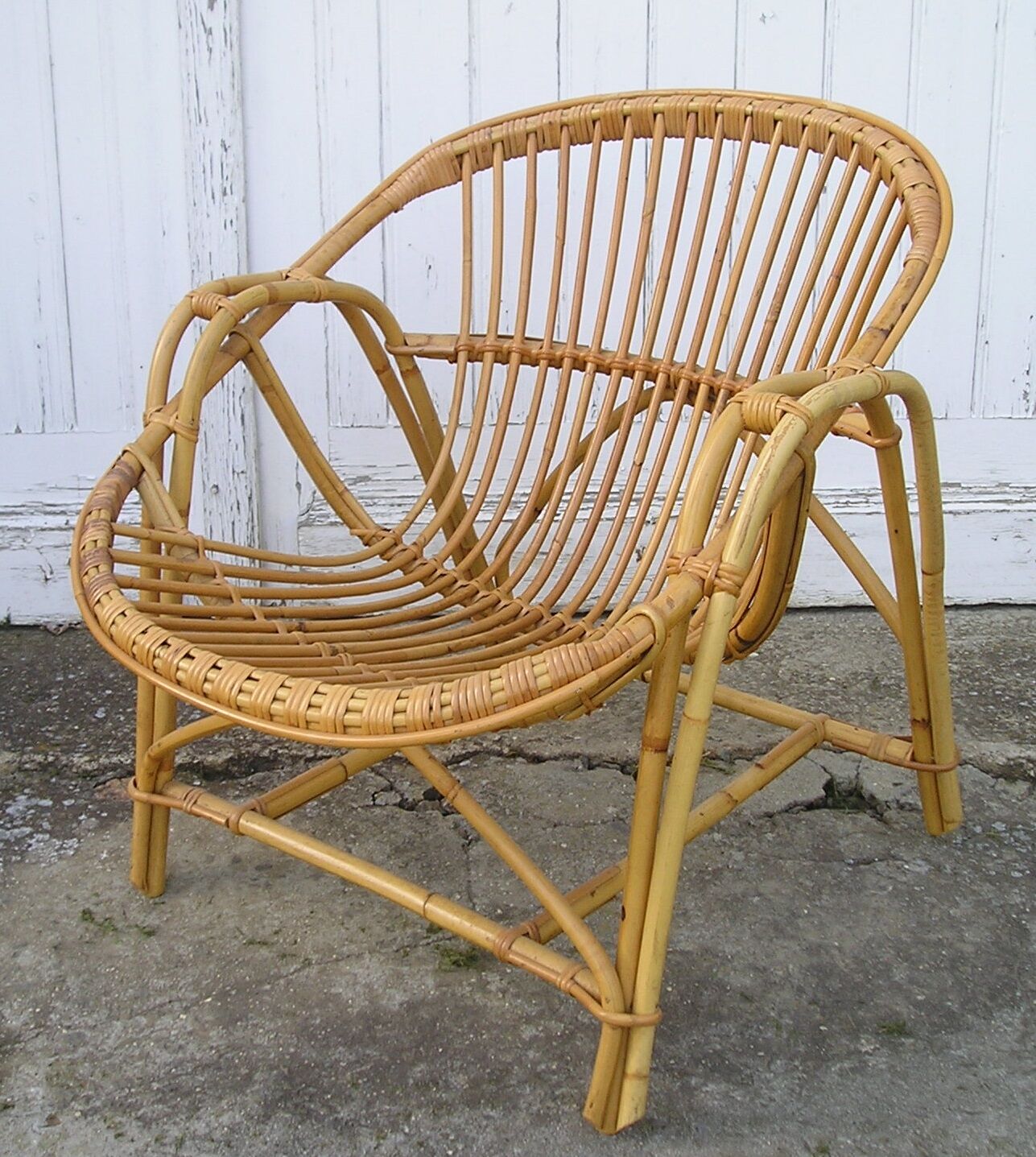 Wicker "shell" armchair, 70