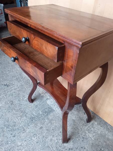 Work table - In mahogany and mahogany veneer - 19th century