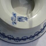 Plat sur piédouche en porcelaine opaque  de Gien modèle Austerlitz Terre de fer diam 23 cm
