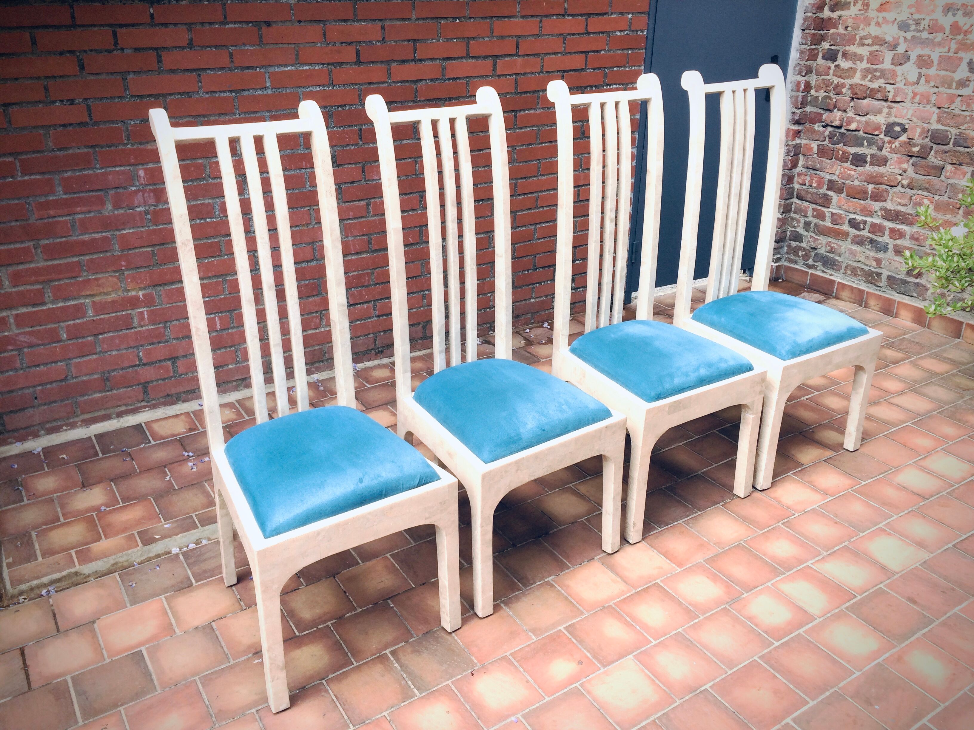 Chaises vintage et design en marbre blanc