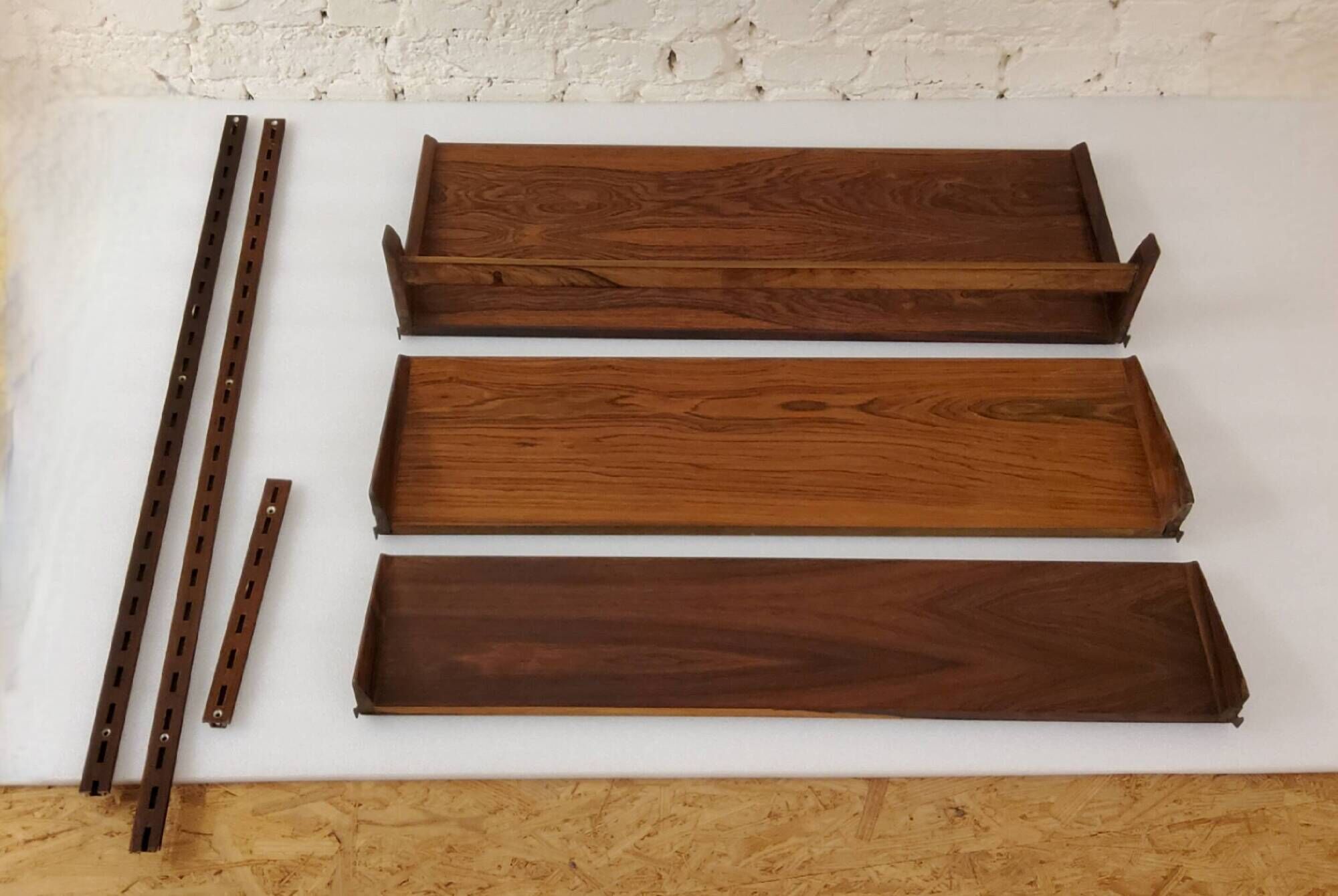 Etagere secrétaire mural scandinave en bois Design Kai Kristiansen