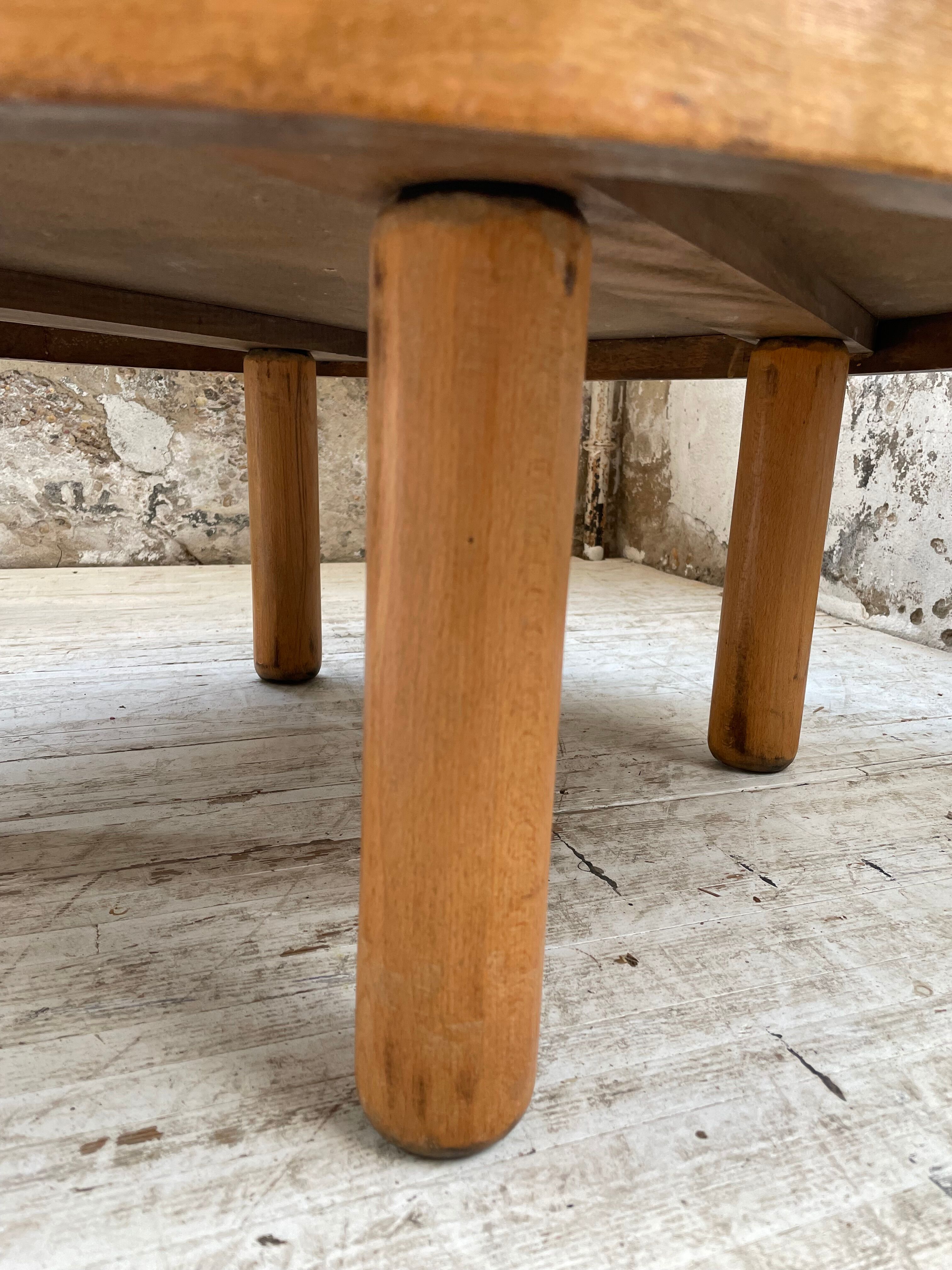 Round coffee table white ceramic and wood