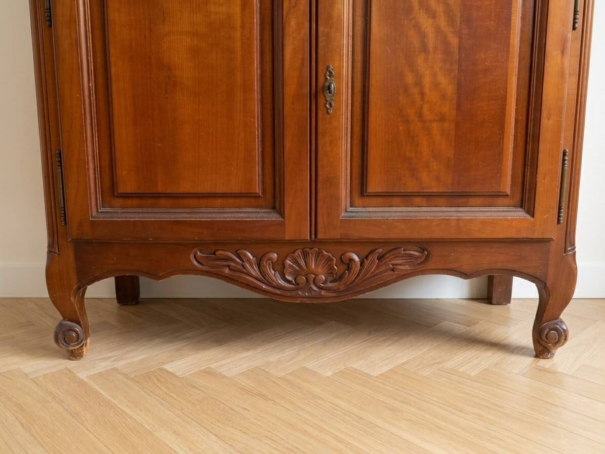 Classic showcase library in cherry wood