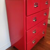 Commode métallique rouge