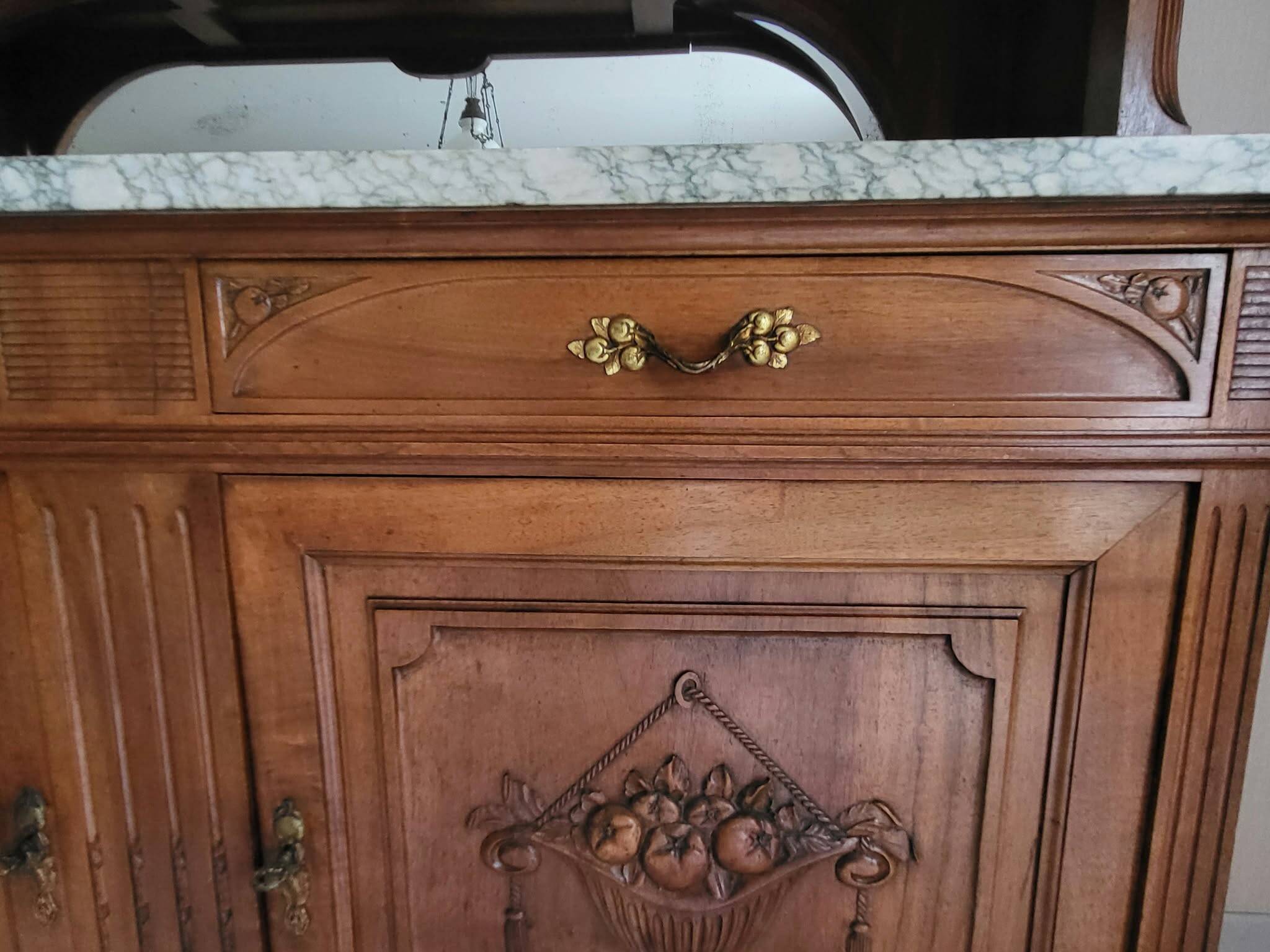 Grand buffet two-body from the 1910s - Solid wood, marble & bevelled mirror.