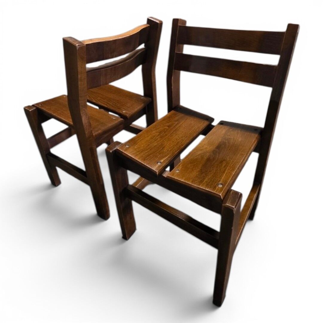 Paire de chaises en orme massif, style Maison Regain