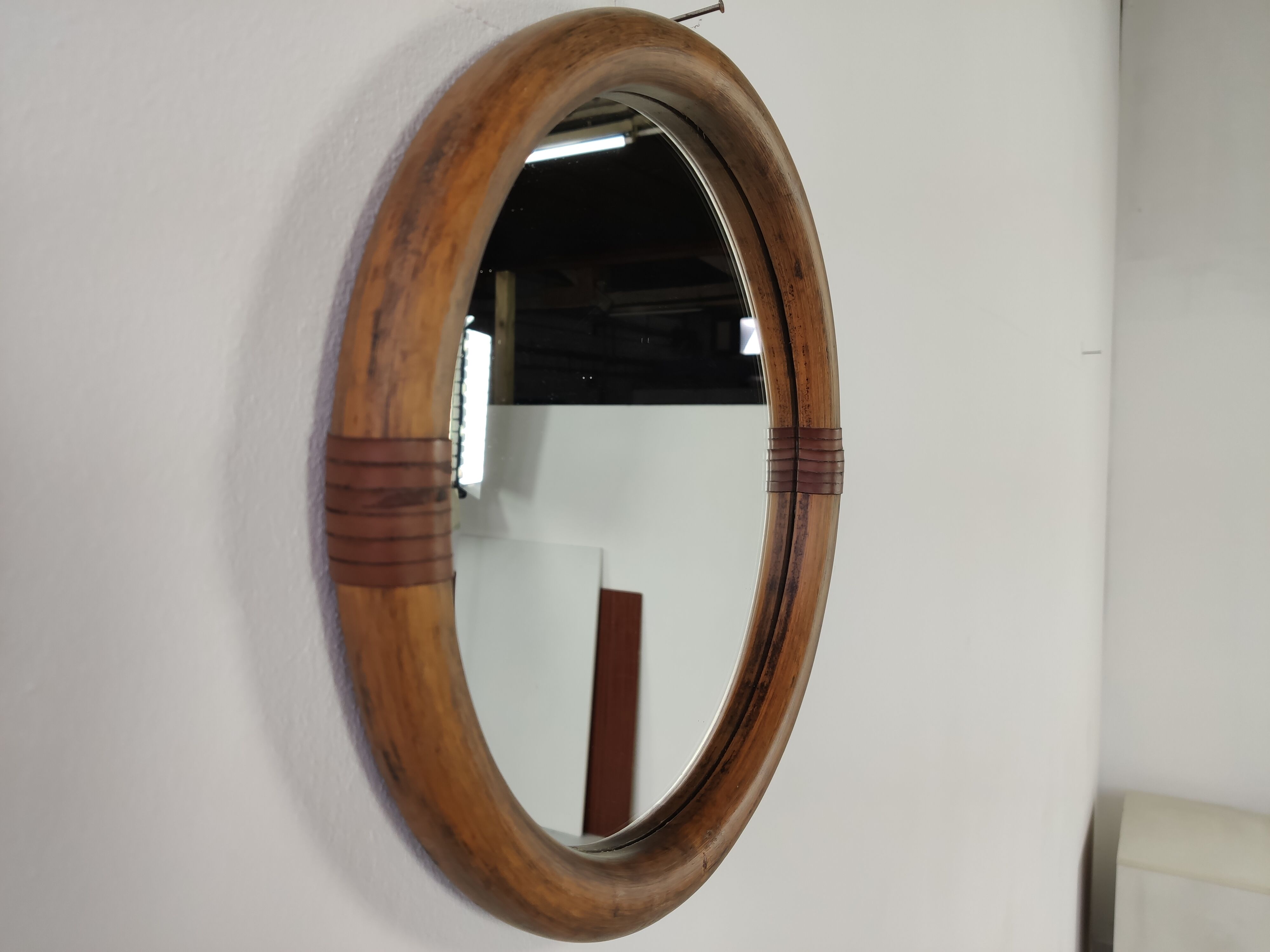 Miroir rond vintage rotin