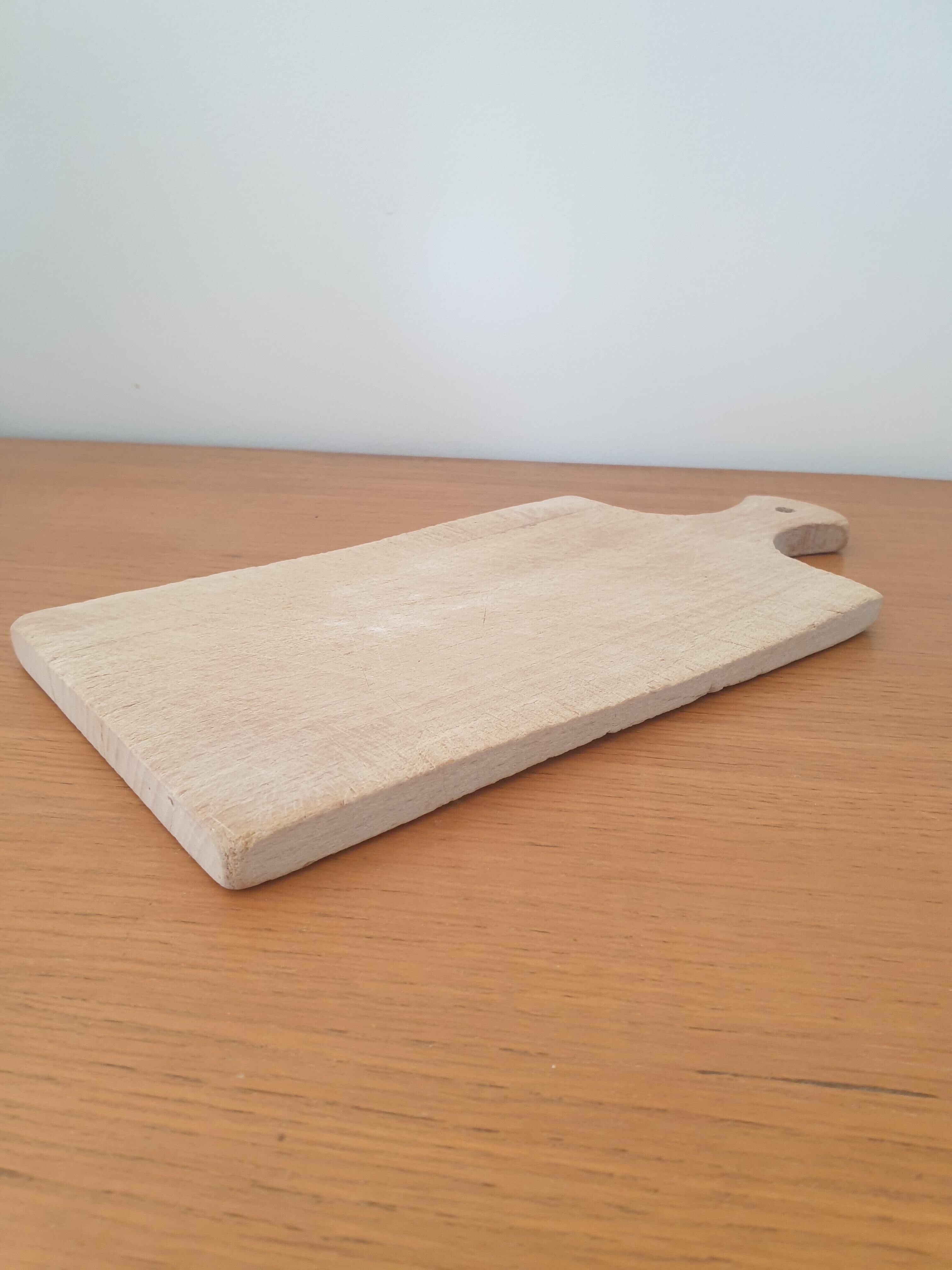 Vintage wooden cutting board