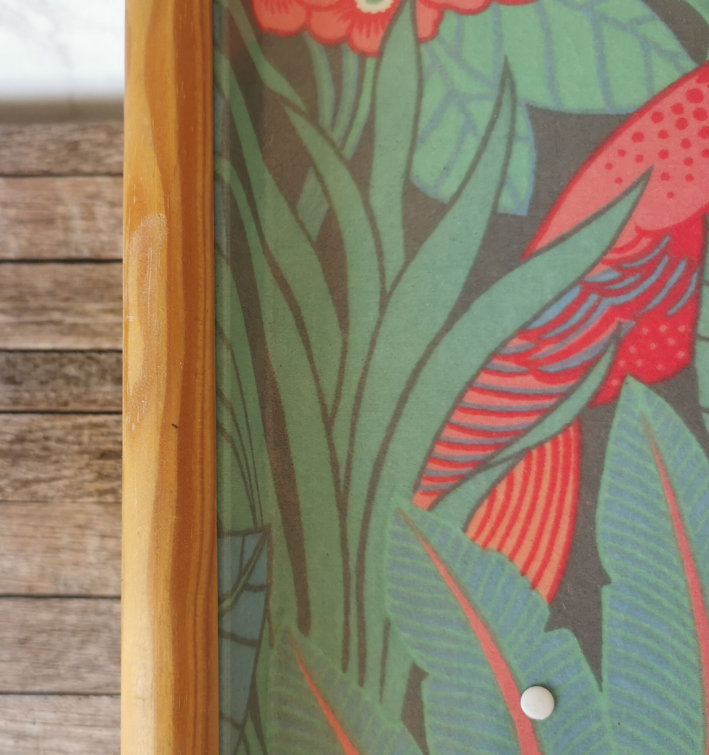 Folding tray parrots and flowers fiber and rattan