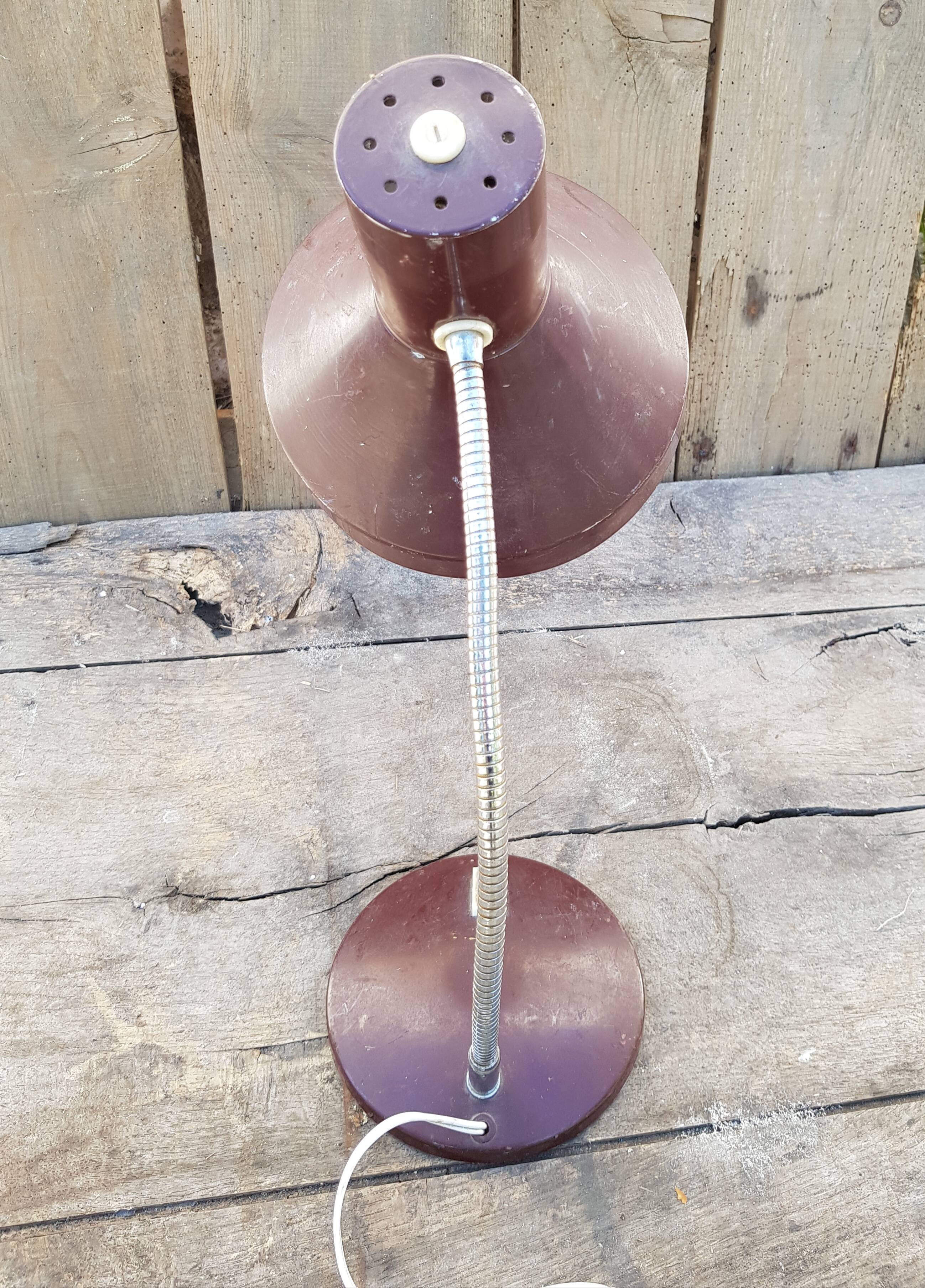 1970 articulated desk lamp