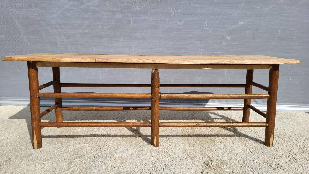 Farmhouse bench-table with a natural feel